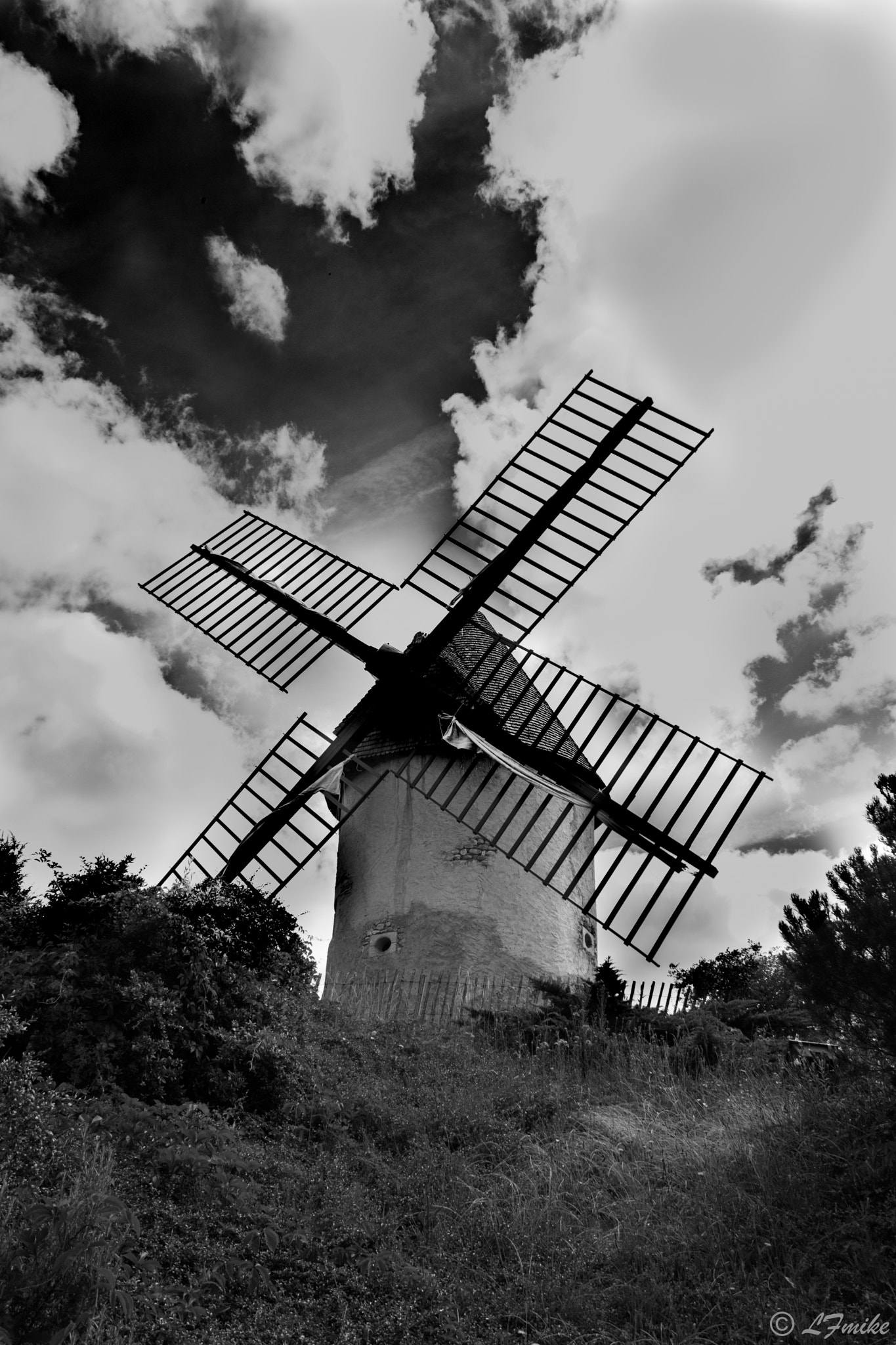 Canon EOS 760D (EOS Rebel T6s / EOS 8000D) sample photo. Dramatic mill photography