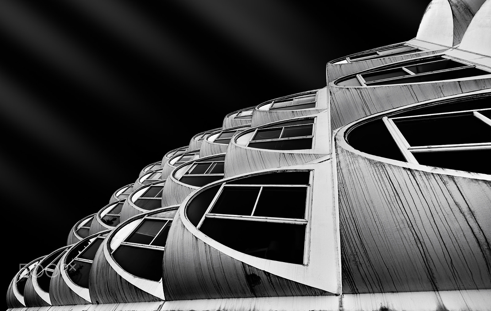 Nikon D500 sample photo. Rhythmic windows photography