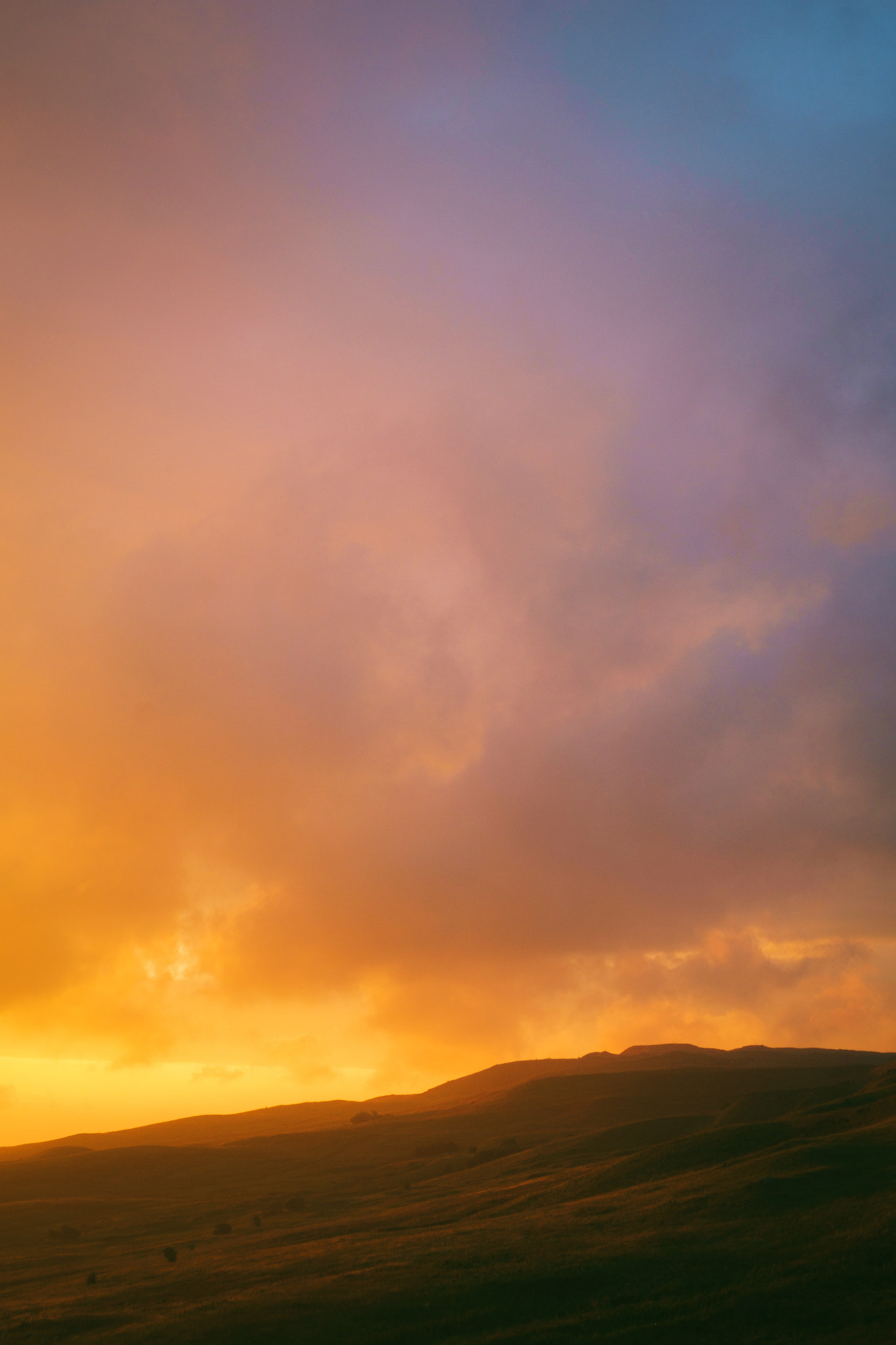 Fujifilm X-E1 + Fujifilm XF 35mm F1.4 R sample photo. Sunset clouds photography