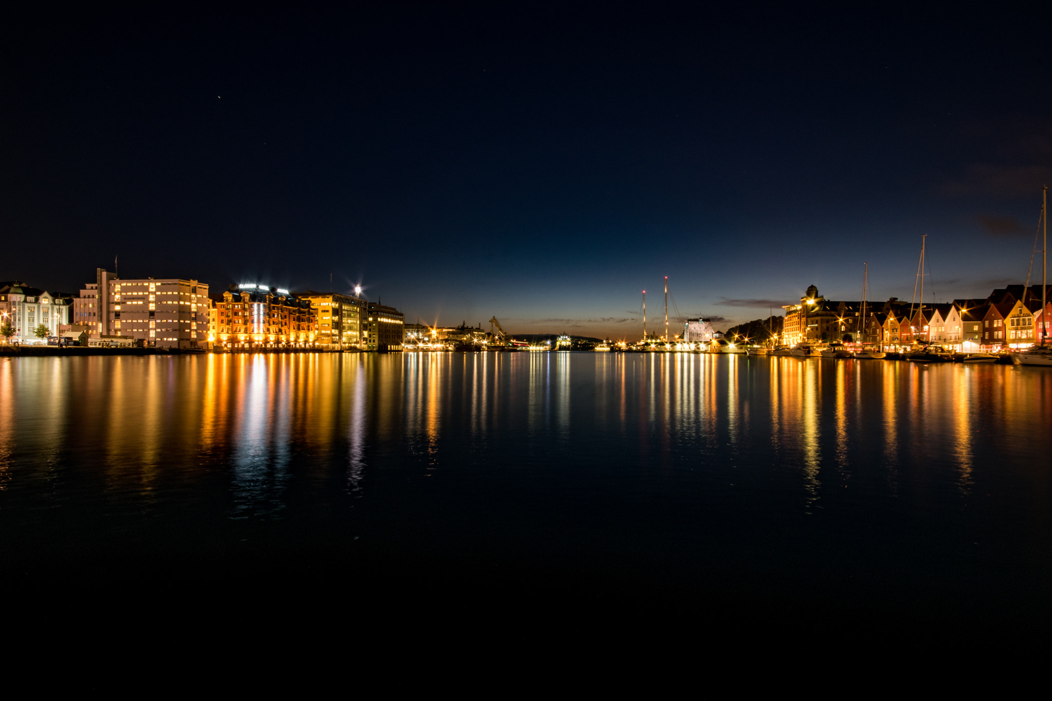 Sigma 10-20mm F4-5.6 EX DC HSM sample photo. When sun gives way to the moon... photography