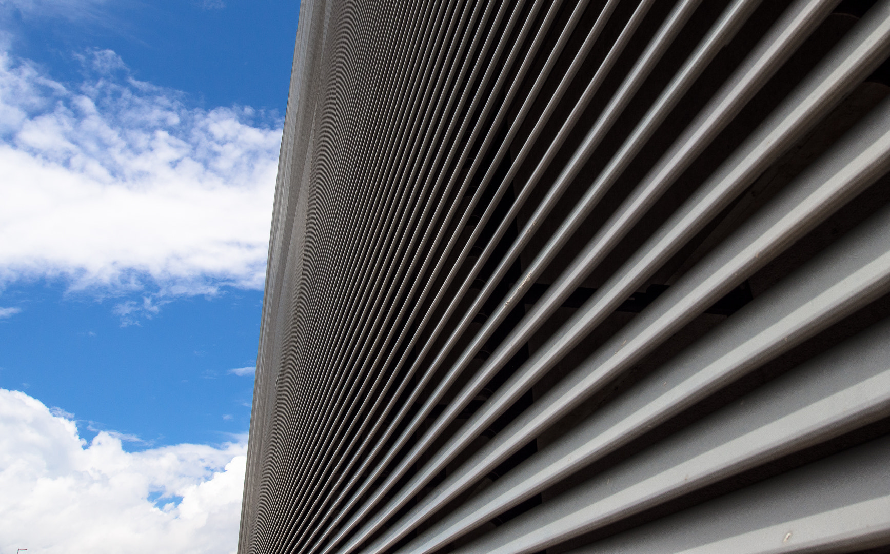 Olympus OM-D E-M5 sample photo. Building and sky photography
