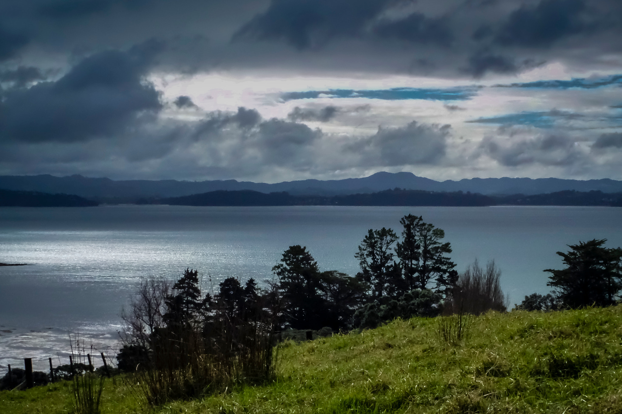 Samsung WB250F/WB251F/WB252F sample photo. Cloudy bay photography