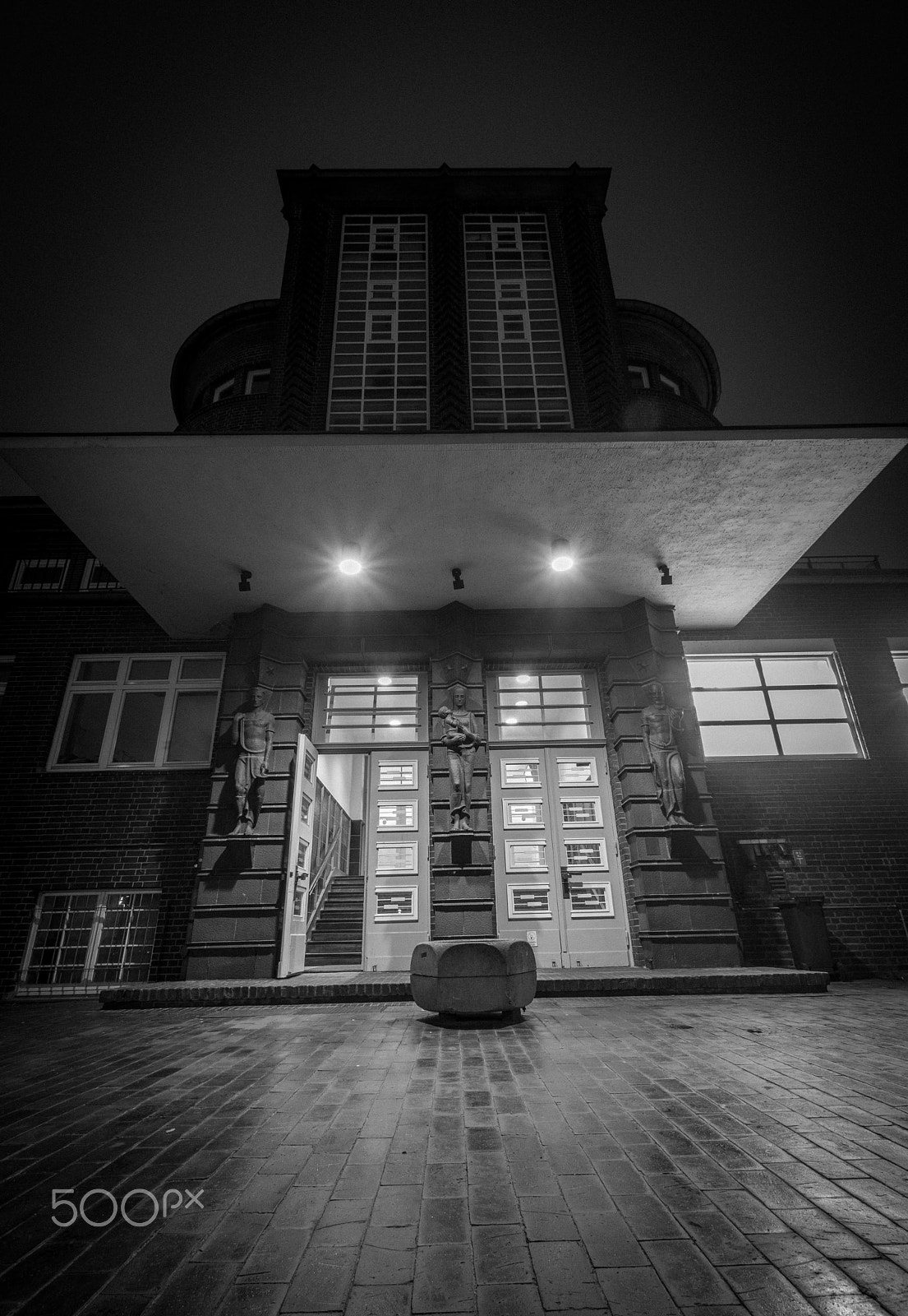 Sony SLT-A65 (SLT-A65V) sample photo. Old clinic buildung in lübeck photography