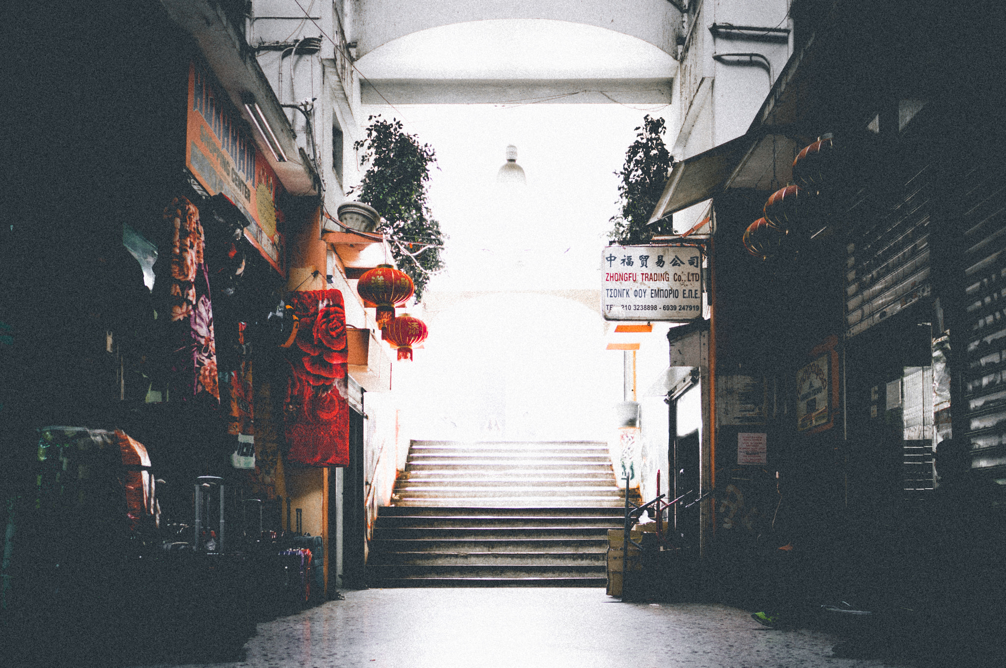 Sony Sonnar T* E 24mm F1.8 ZA sample photo. The real athens photography