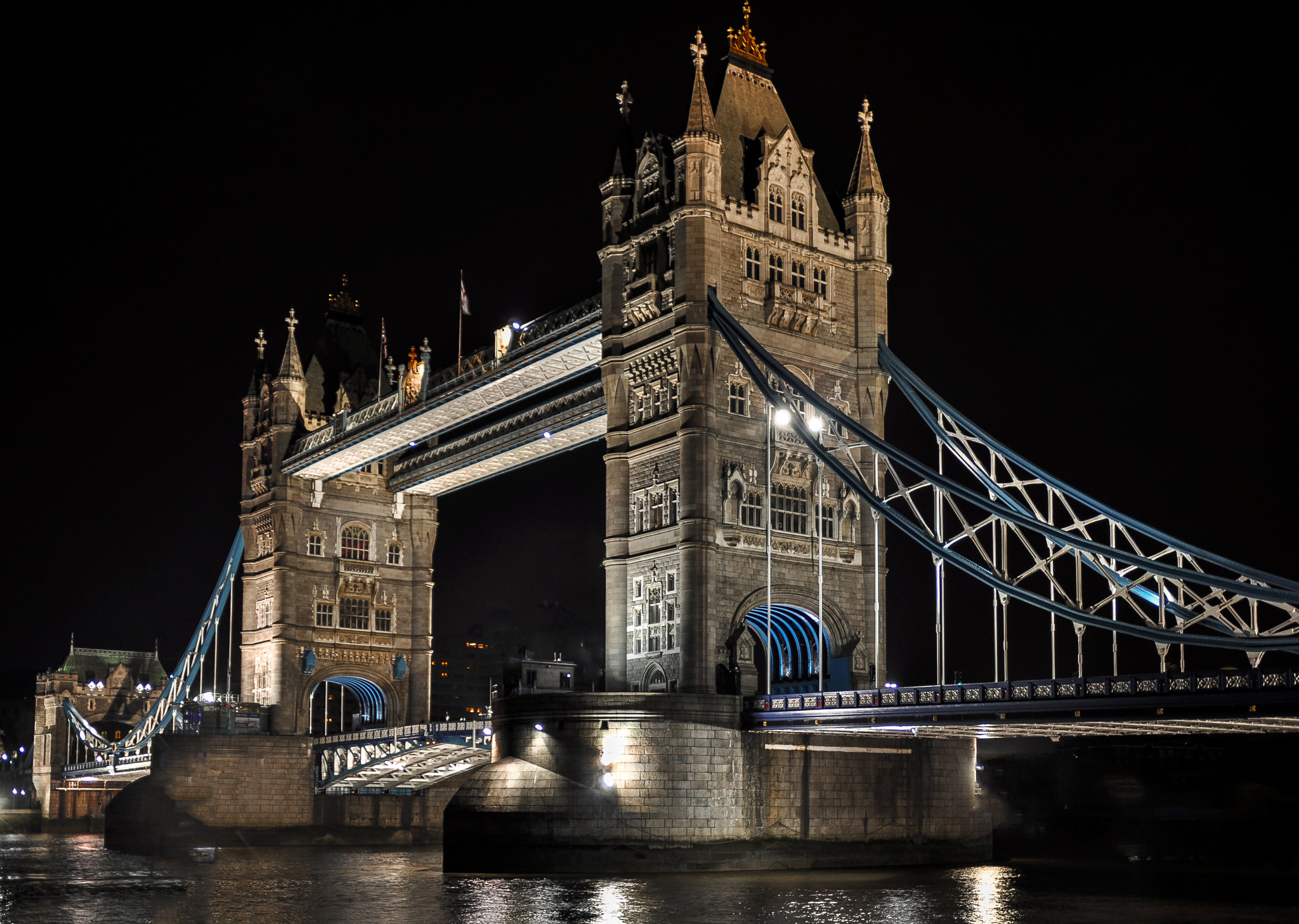 Nikon D5000 sample photo. London tower bridge photography