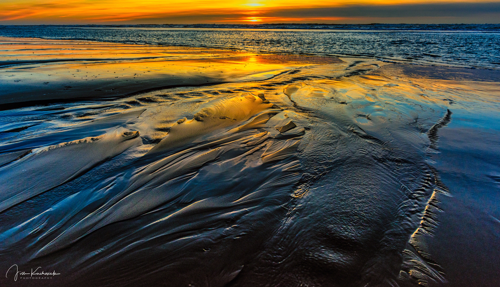 Nikon D810 + Nikon AF-S Nikkor 20mm F1.8G ED sample photo. Sand & water photography