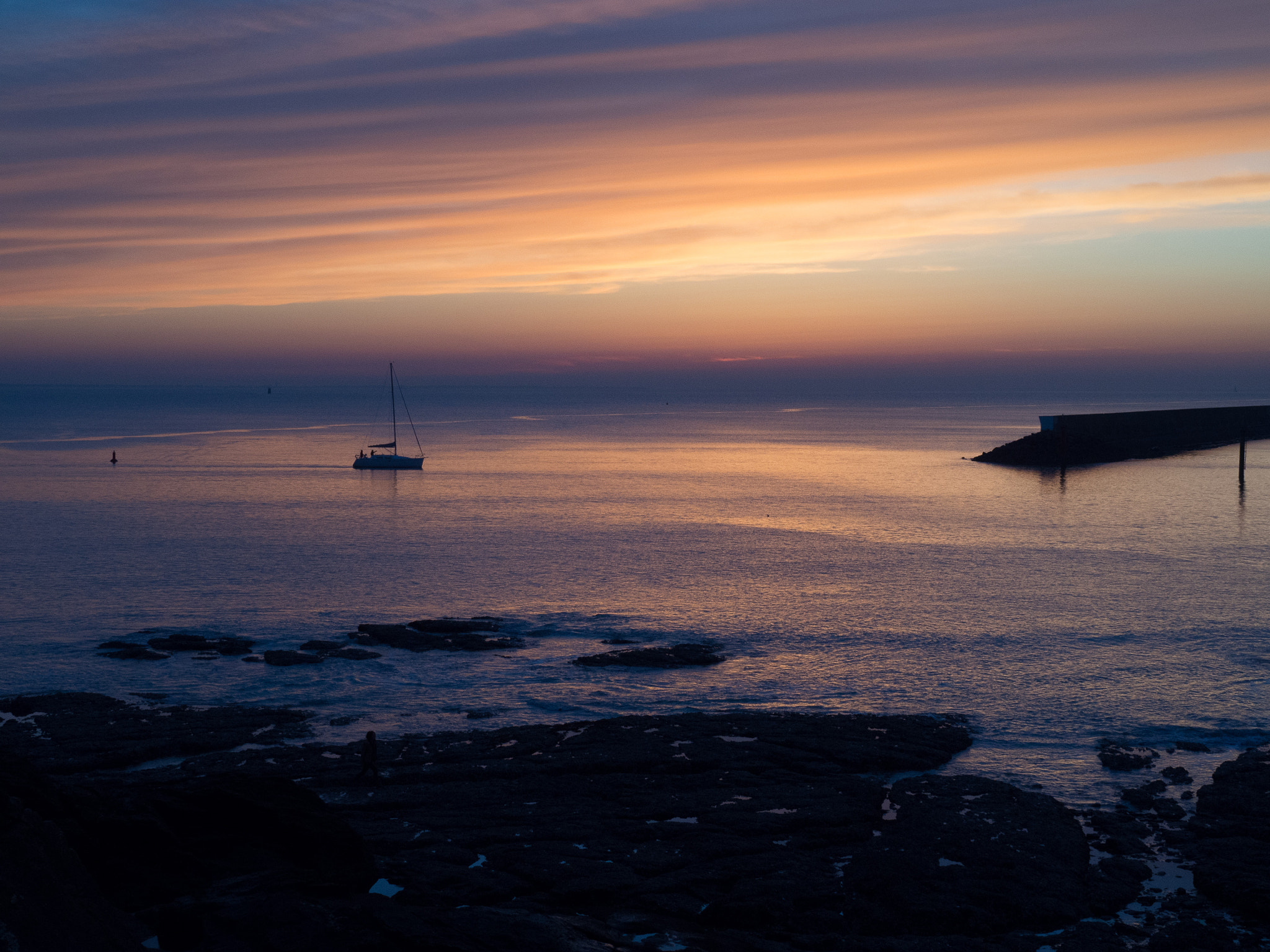 OLYMPUS M.14-150mm F4.0-5.6 II sample photo. End of sailing day photography
