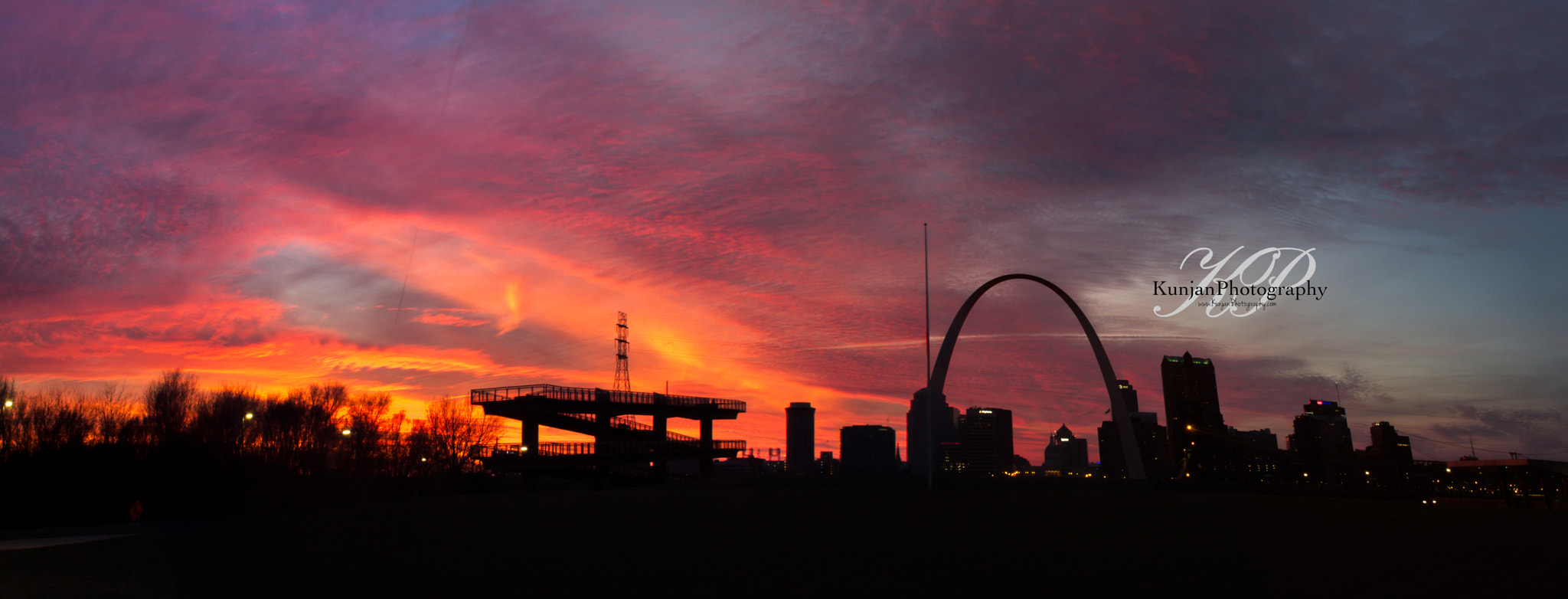 Canon EOS 600D (Rebel EOS T3i / EOS Kiss X5) sample photo. Stl downtown sunset photography