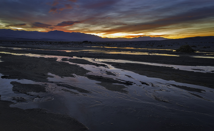 Nikon D810 + Nikon PC-E Nikkor 24mm F3.5D ED Tilt-Shift sample photo. Daybreak over salt creek - death valley photography