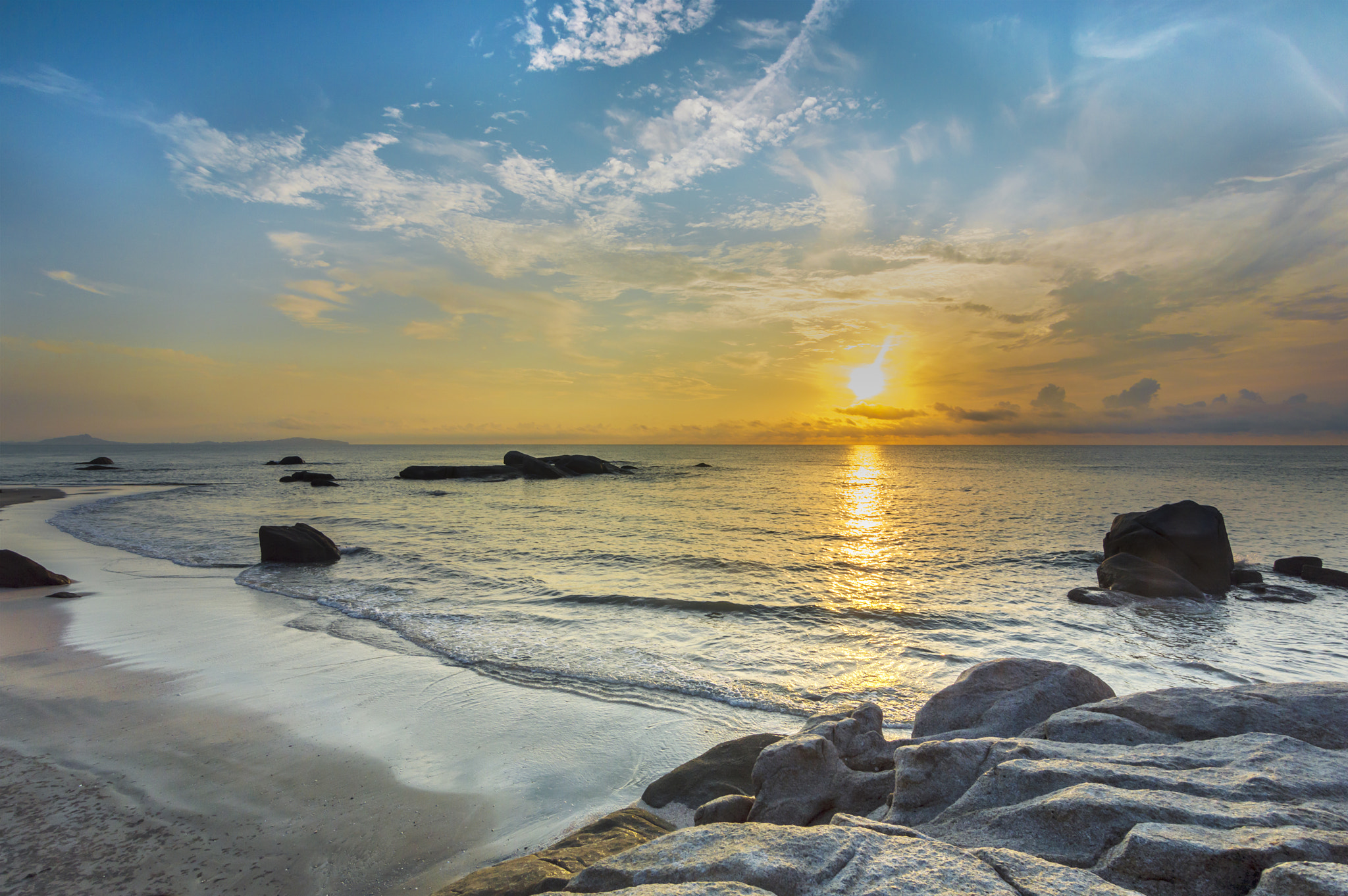 Nikon D3200 sample photo. Beach rock and wave with sunrise skies background photography