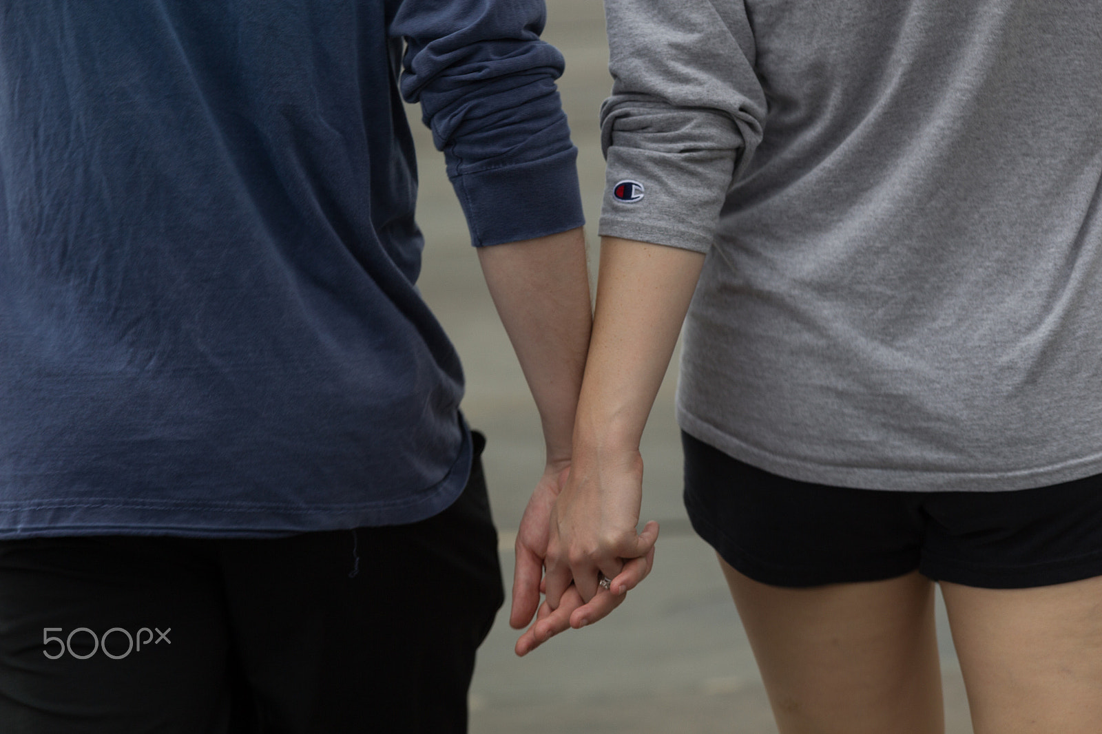 Canon EOS 550D (EOS Rebel T2i / EOS Kiss X4) sample photo. Holding hands is a promise to one another that, fo photography