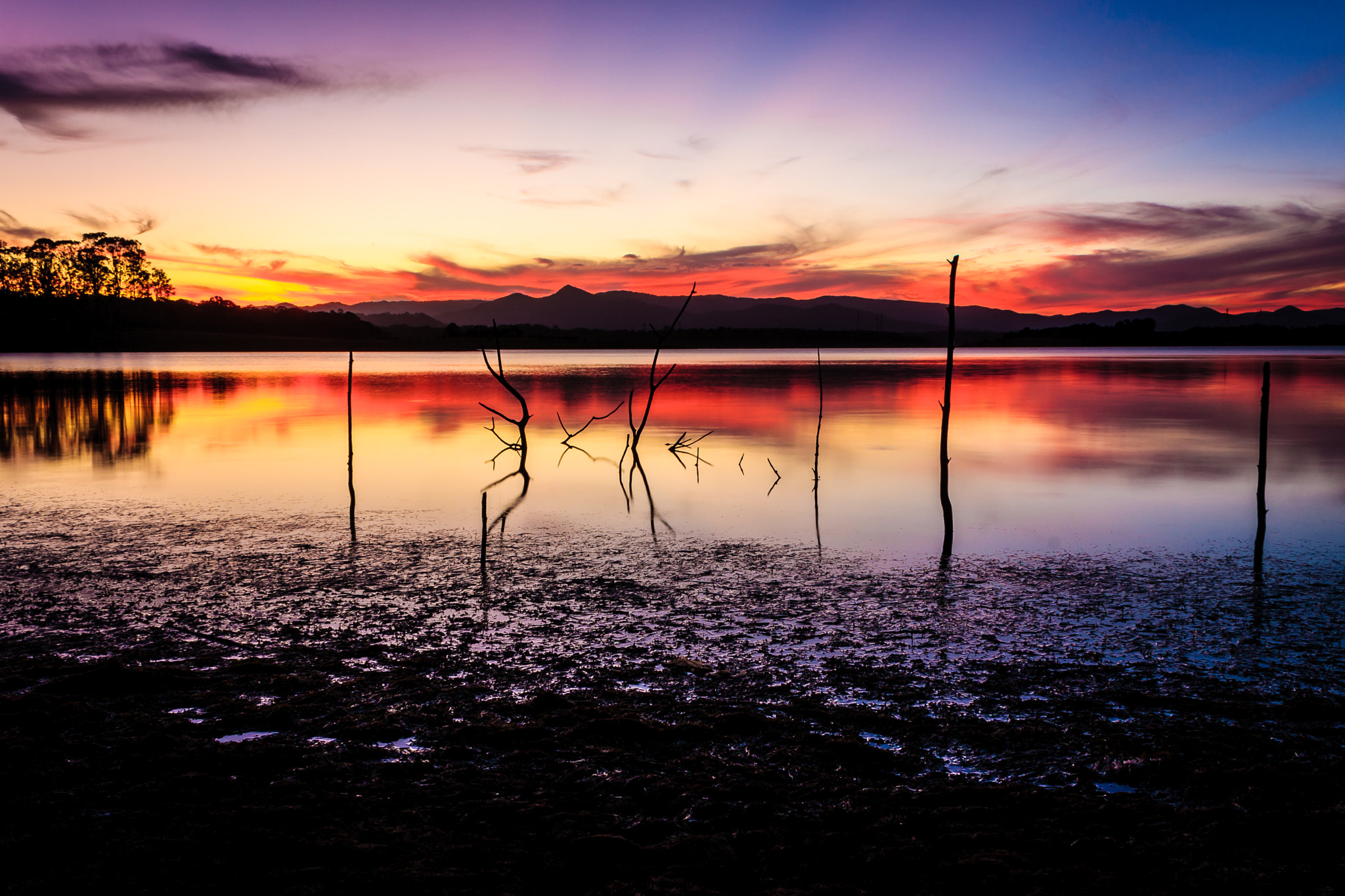 Canon EOS 40D sample photo. The fiery lake photography
