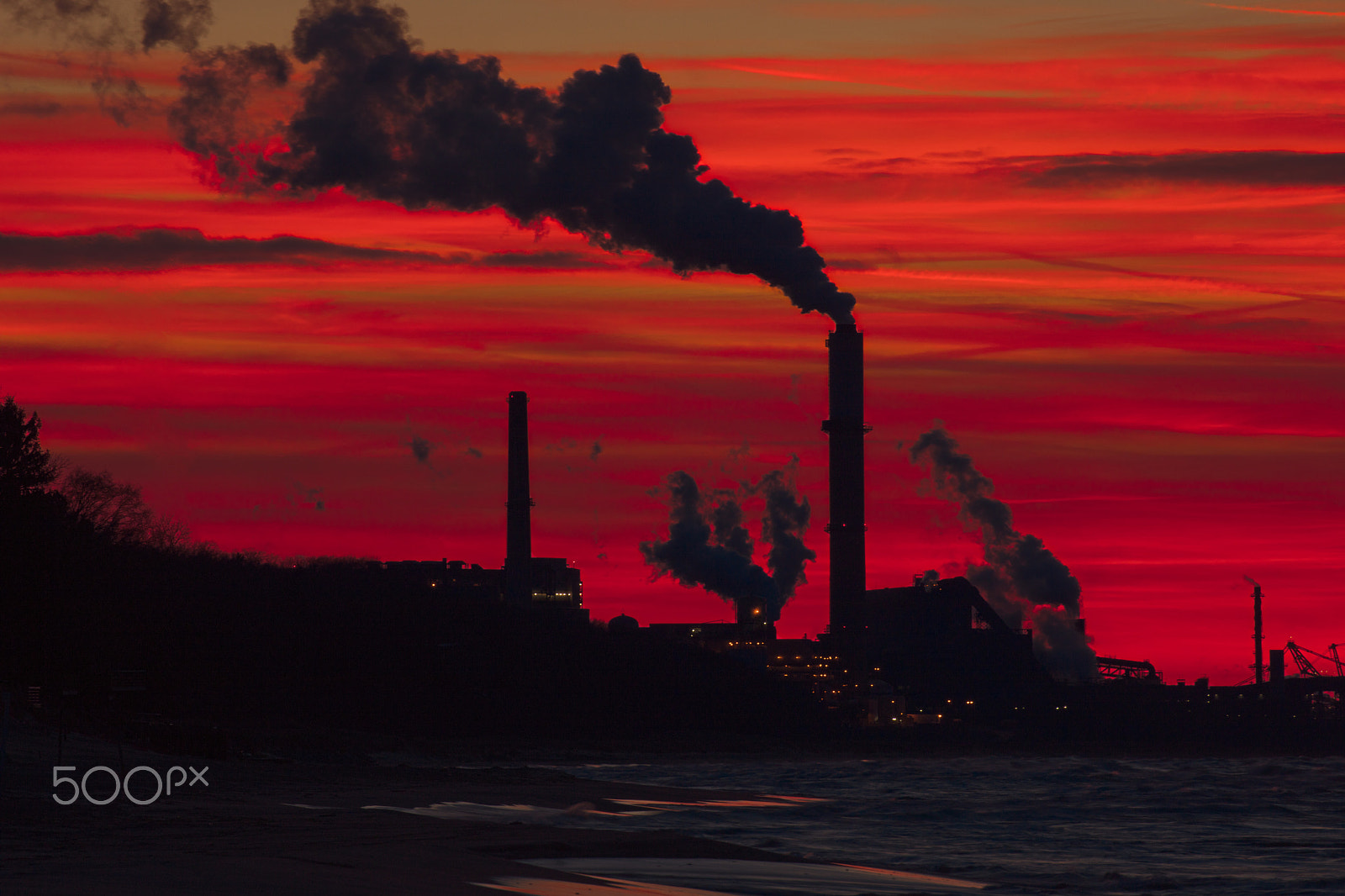Canon EOS 5DS R + Canon EF 100-400mm F4.5-5.6L IS II USM sample photo. Industrial sunset photography