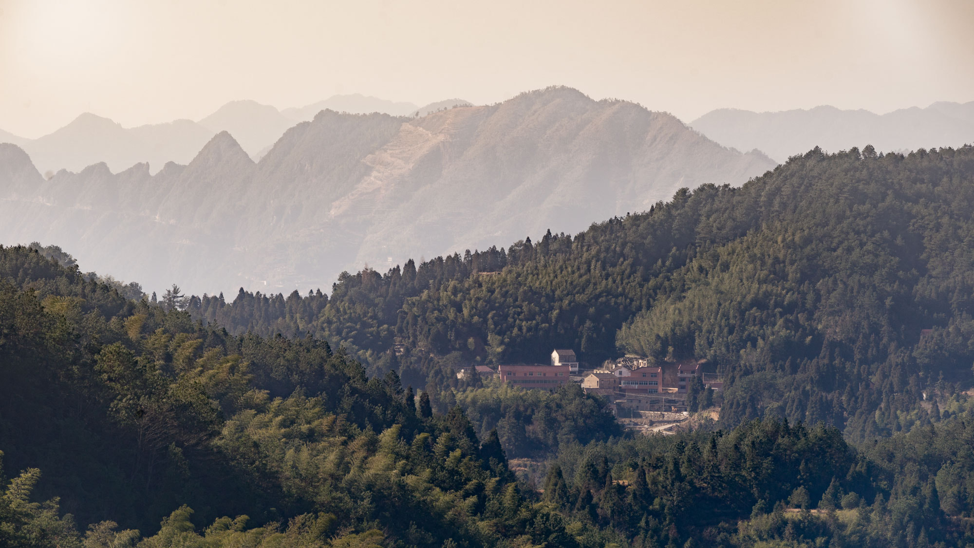 Sony a7 II + Canon EF 70-200mm F4L USM sample photo. Countryside photography