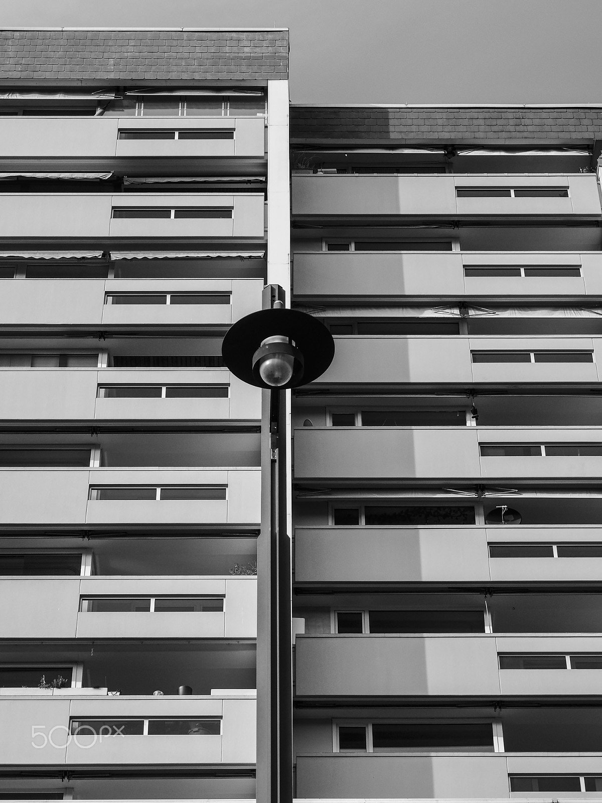 Olympus OM-D E-M5 II sample photo. Lamp photography