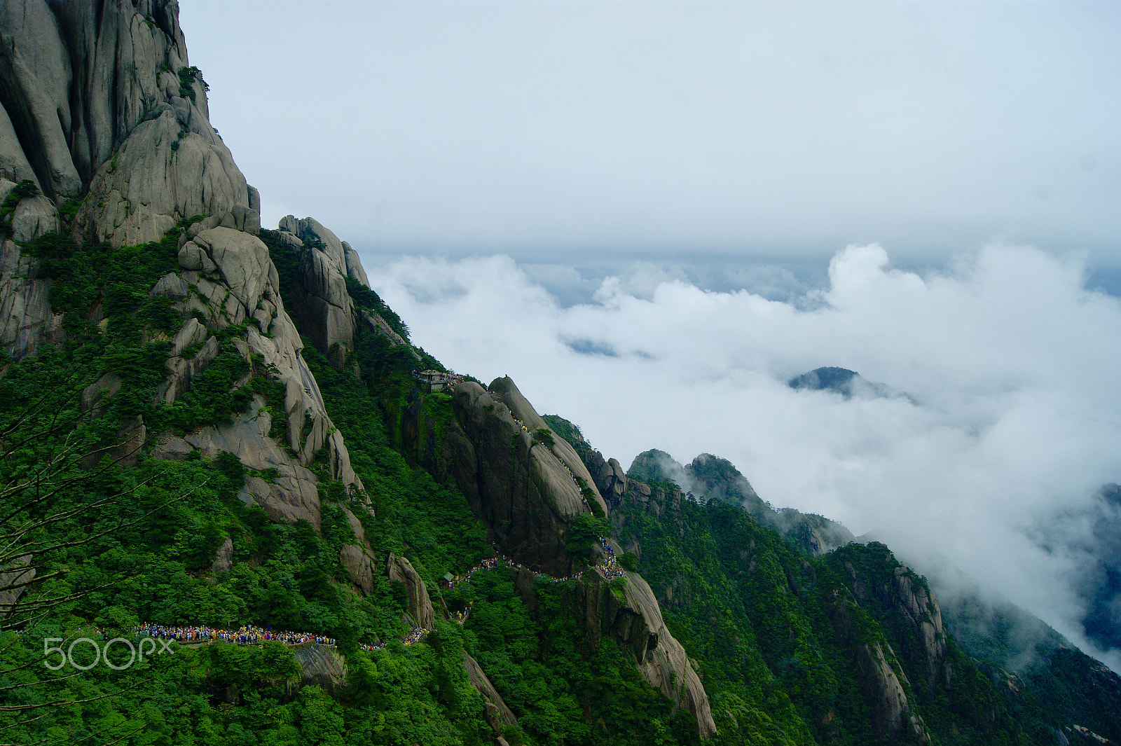 Sony DT 18-55mm F3.5-5.6 SAM II sample photo. View of the huangshan landscape photography