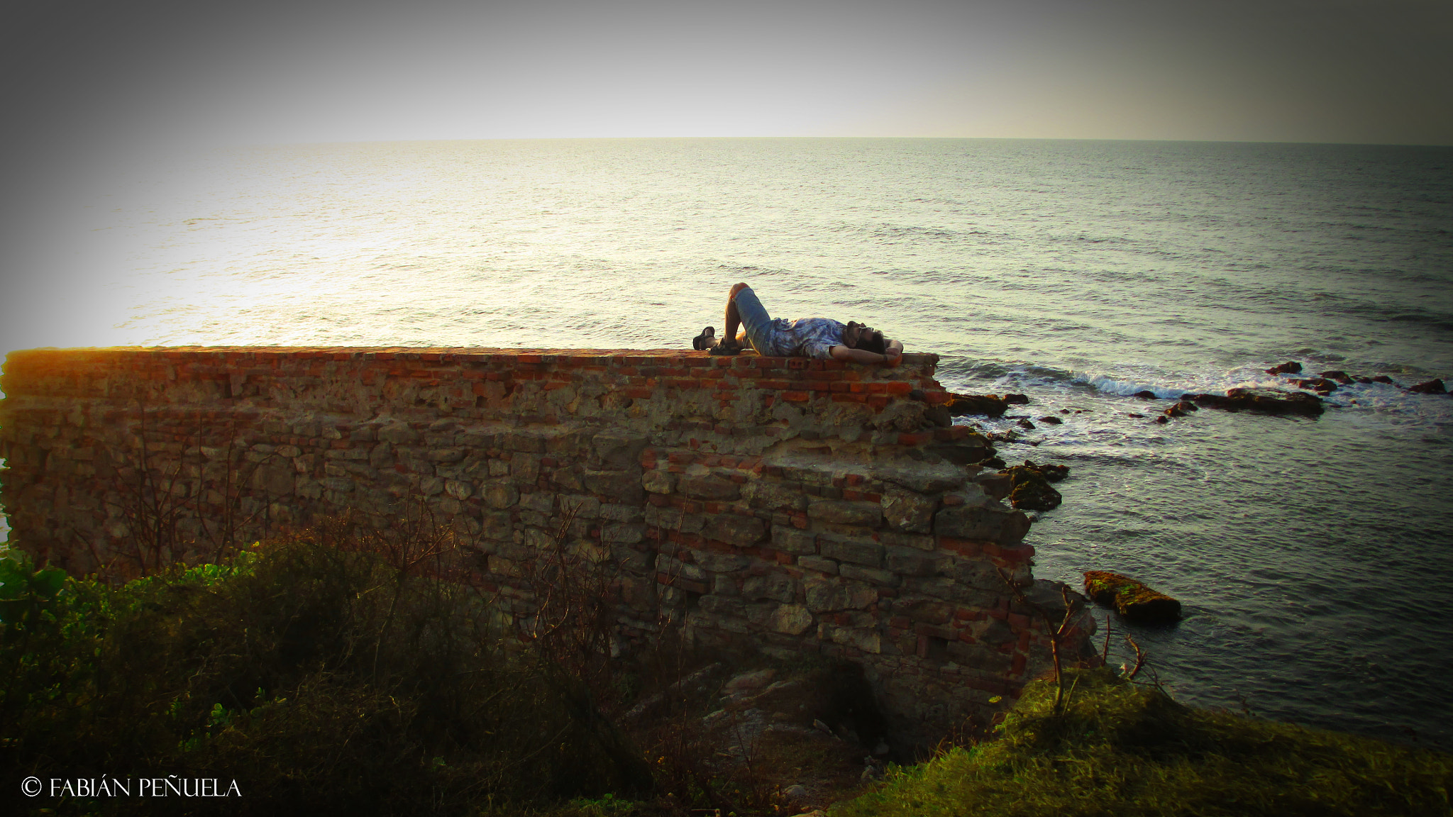 Canon PowerShot A4000 IS sample photo. Beach wall photography