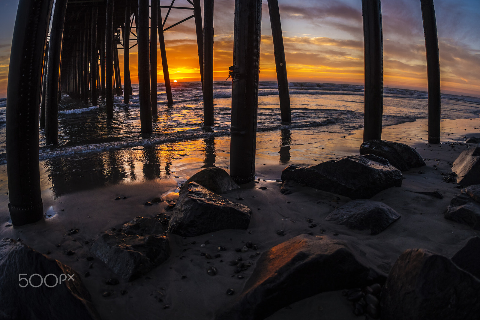 Sigma 15mm F2.8 EX DG Diagonal Fisheye sample photo. Sunset at oceanside pier - february 15, 2017 photography