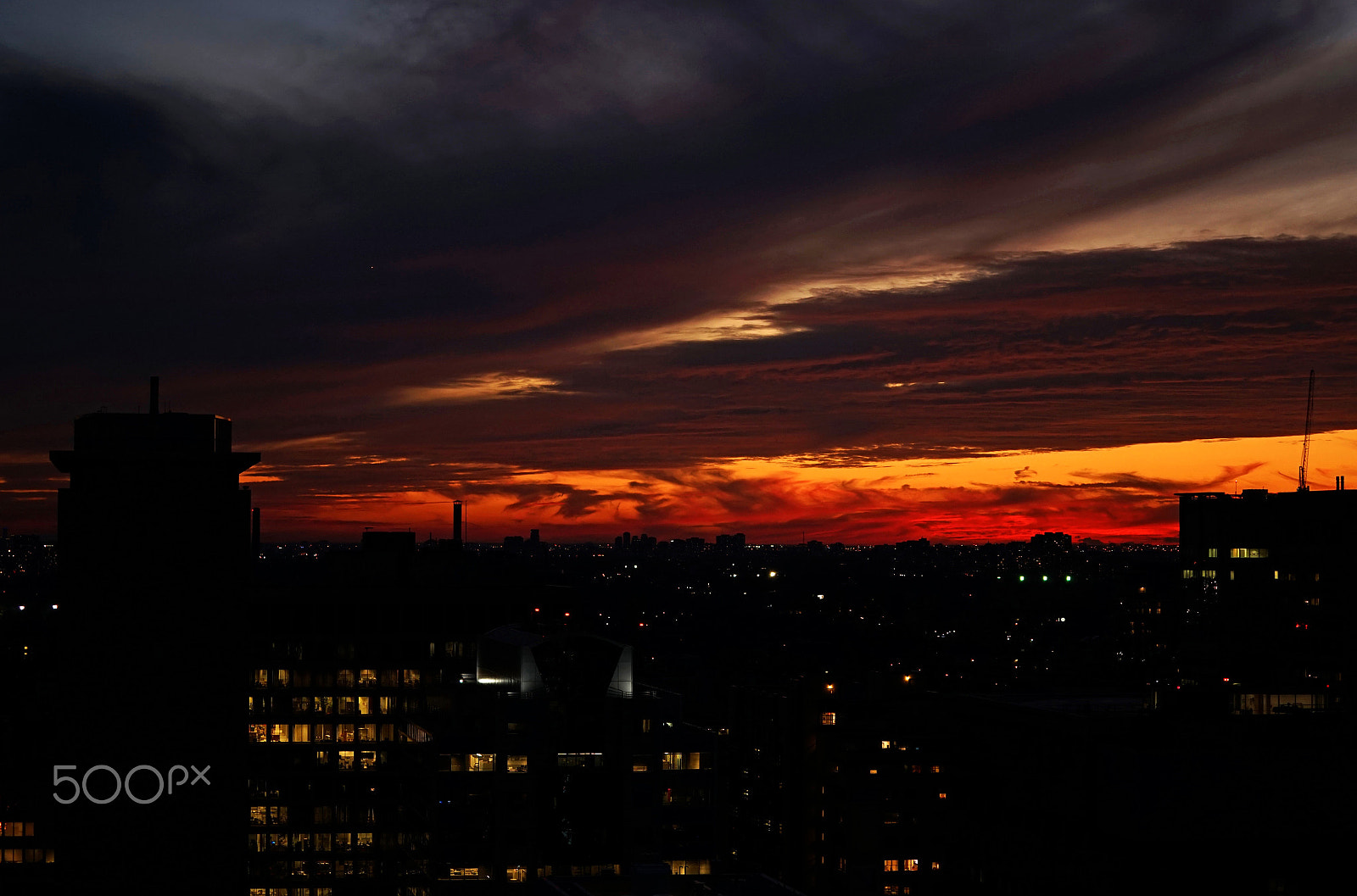Sony a7 + Sony FE 70-200mm F4 G OSS sample photo. Crazy sunset in toronto photography