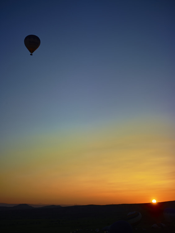 Phase One IQ180 + Schneider LS 80mm f/2.8 sample photo. Morning in the sky photography