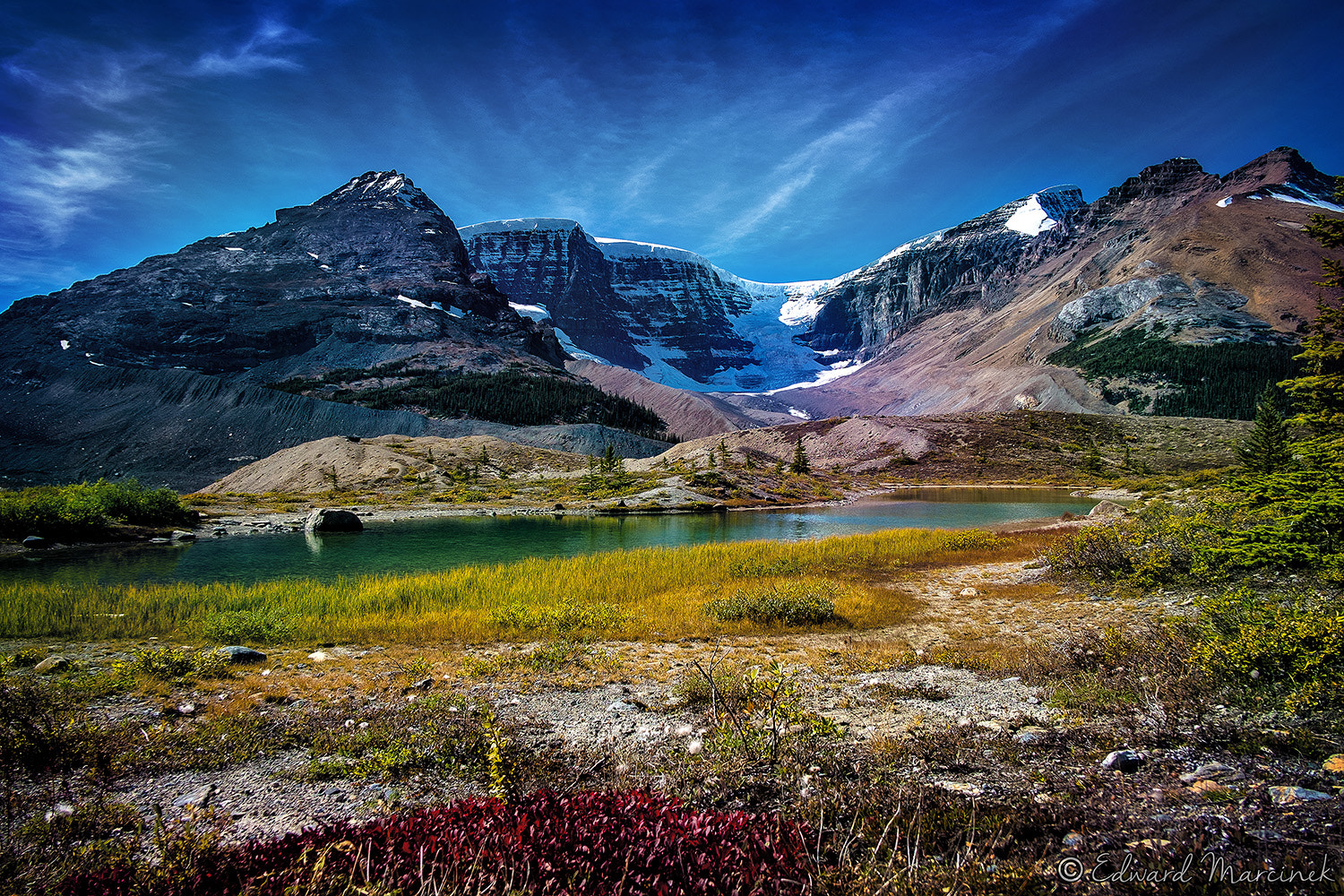 Fujifilm X-Pro1 + Fujifilm XF 18mm F2 R sample photo. Athabasca glacier photography