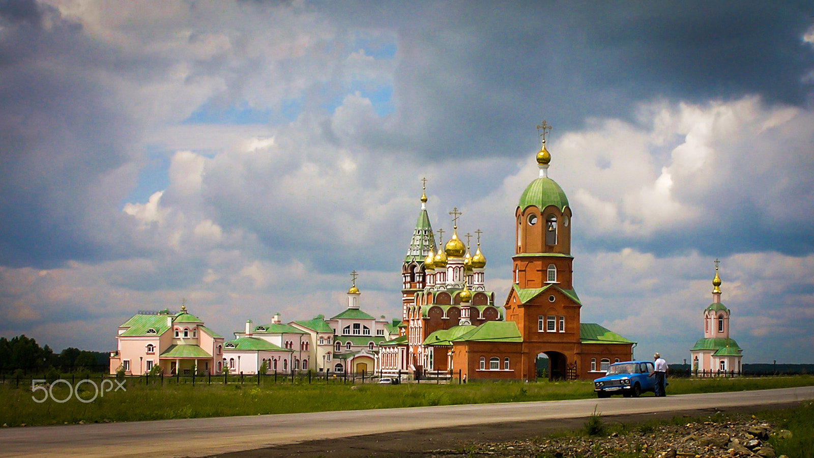 Olympus C765UZ sample photo. Old church in russia photography