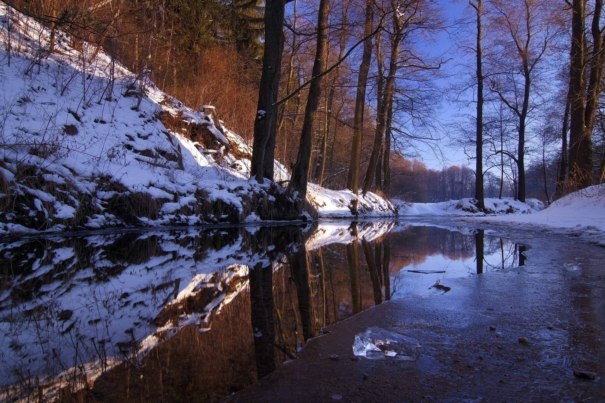 Tokina AT-X Pro 12-24mm F4 (IF) DX sample photo. ...brook.. photography