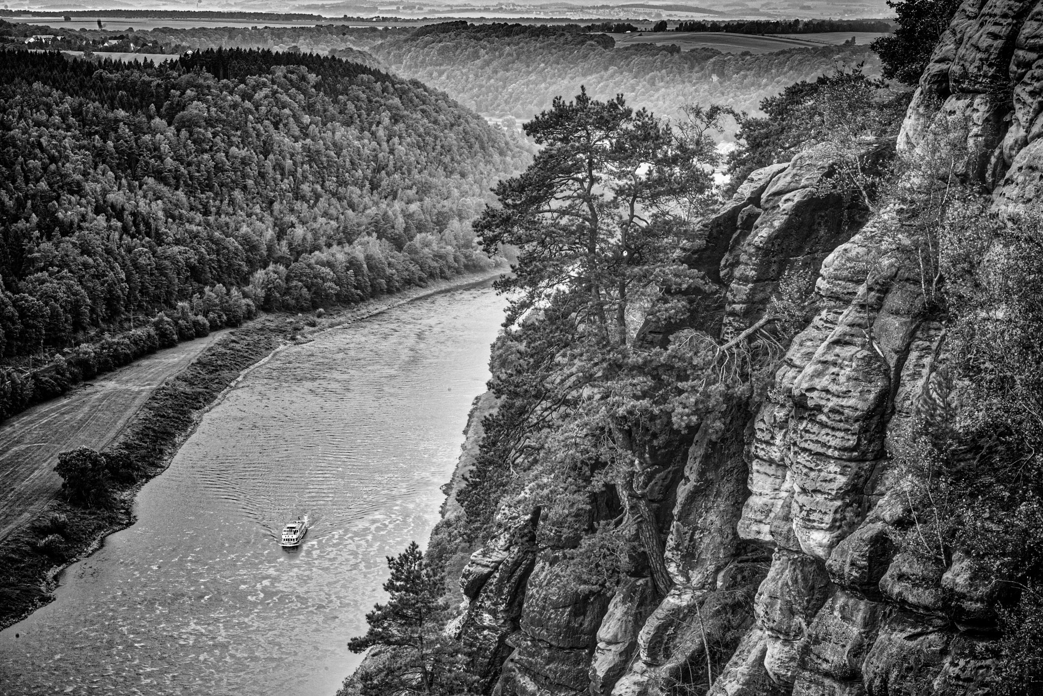 Leica APO-Summicron-M 90mm F2 ASPH sample photo. River and mountains saxon switzerland photography