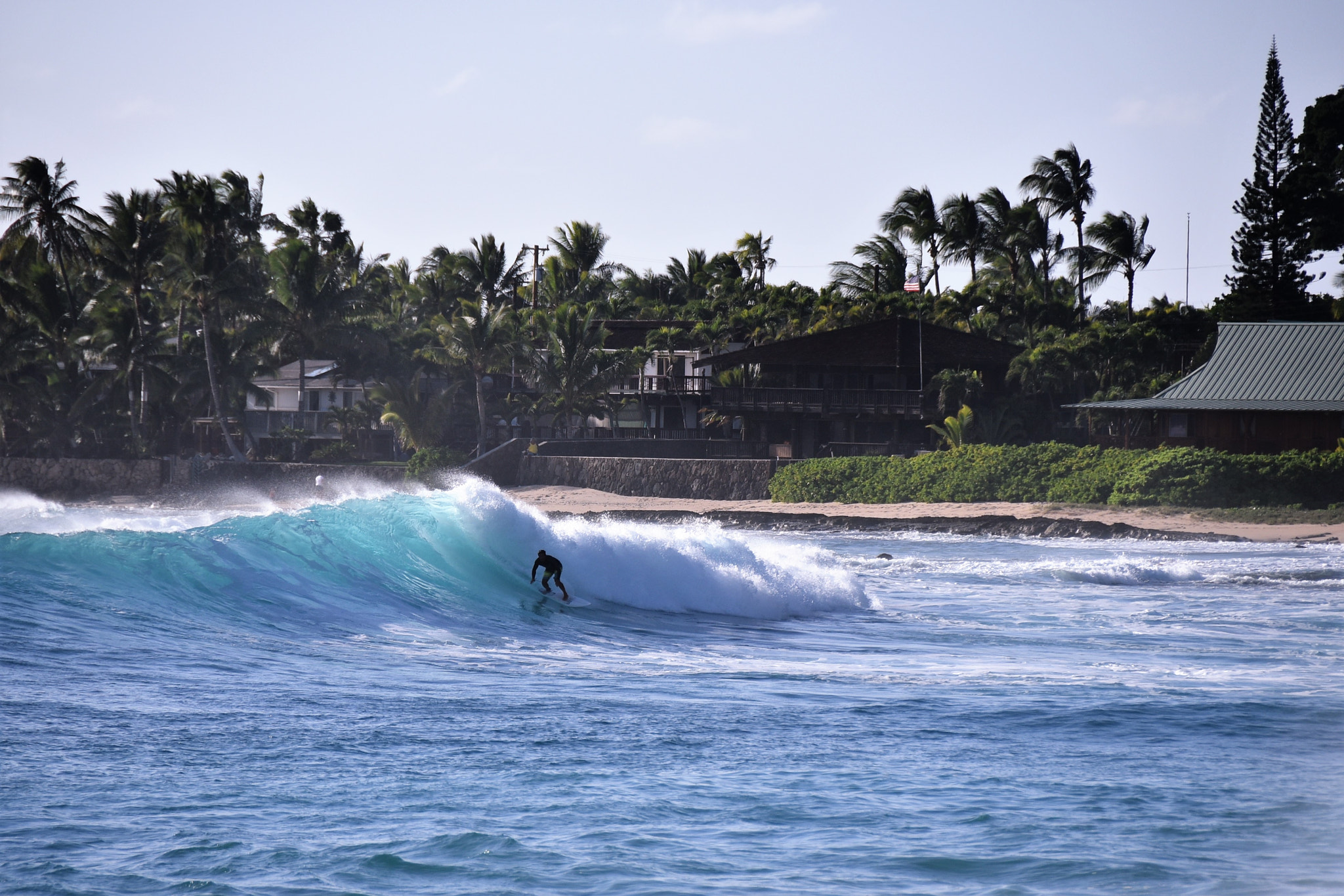 Nikon D750 + Nikon AF-S DX Nikkor 18-200mm F3.5-5.6G ED VR II sample photo. Perfect weather for surfing, makaha beach, oahu photography