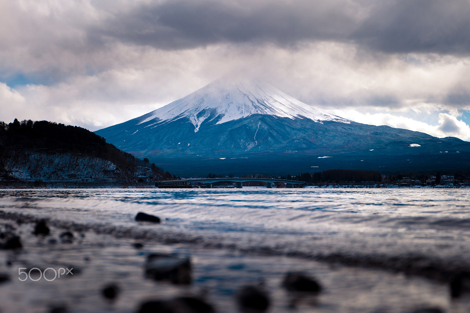 Fujifilm X-A1 sample photo. Silent kawaguchiko photography