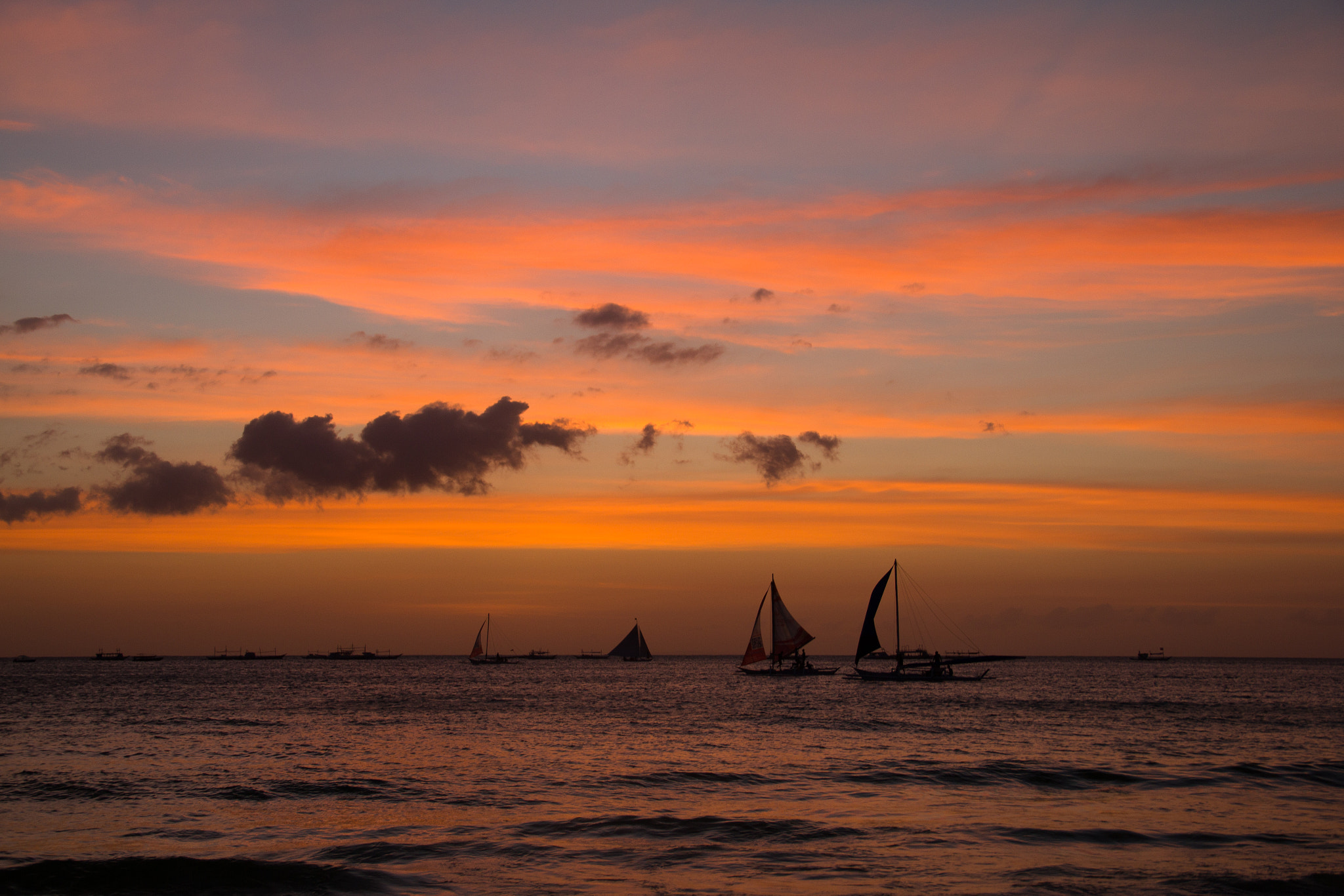 Canon EOS 550D (EOS Rebel T2i / EOS Kiss X4) sample photo. Sunset in boracay photography