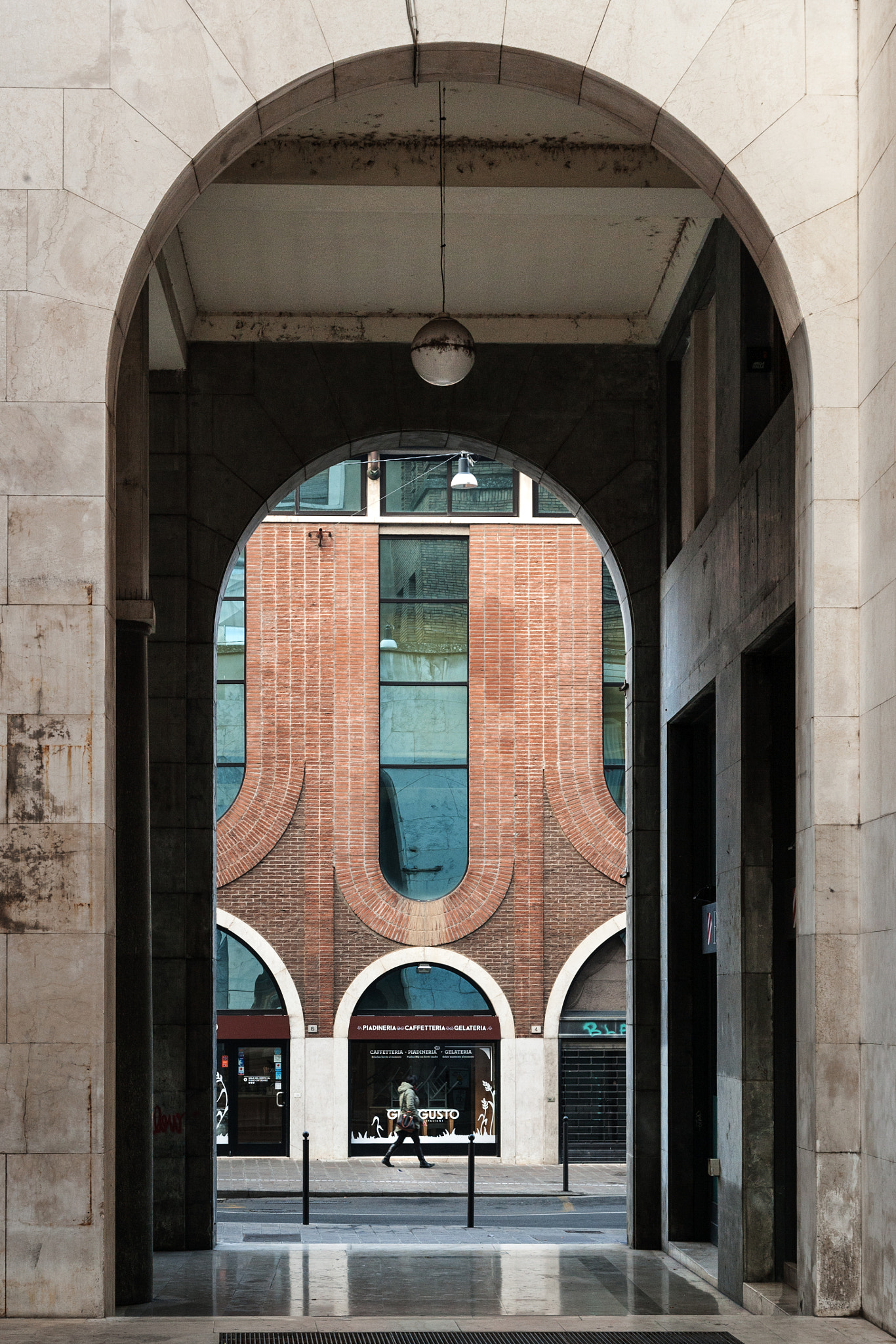 Canon EOS-1Ds Mark II sample photo. Brescia - piazza della loggia photography