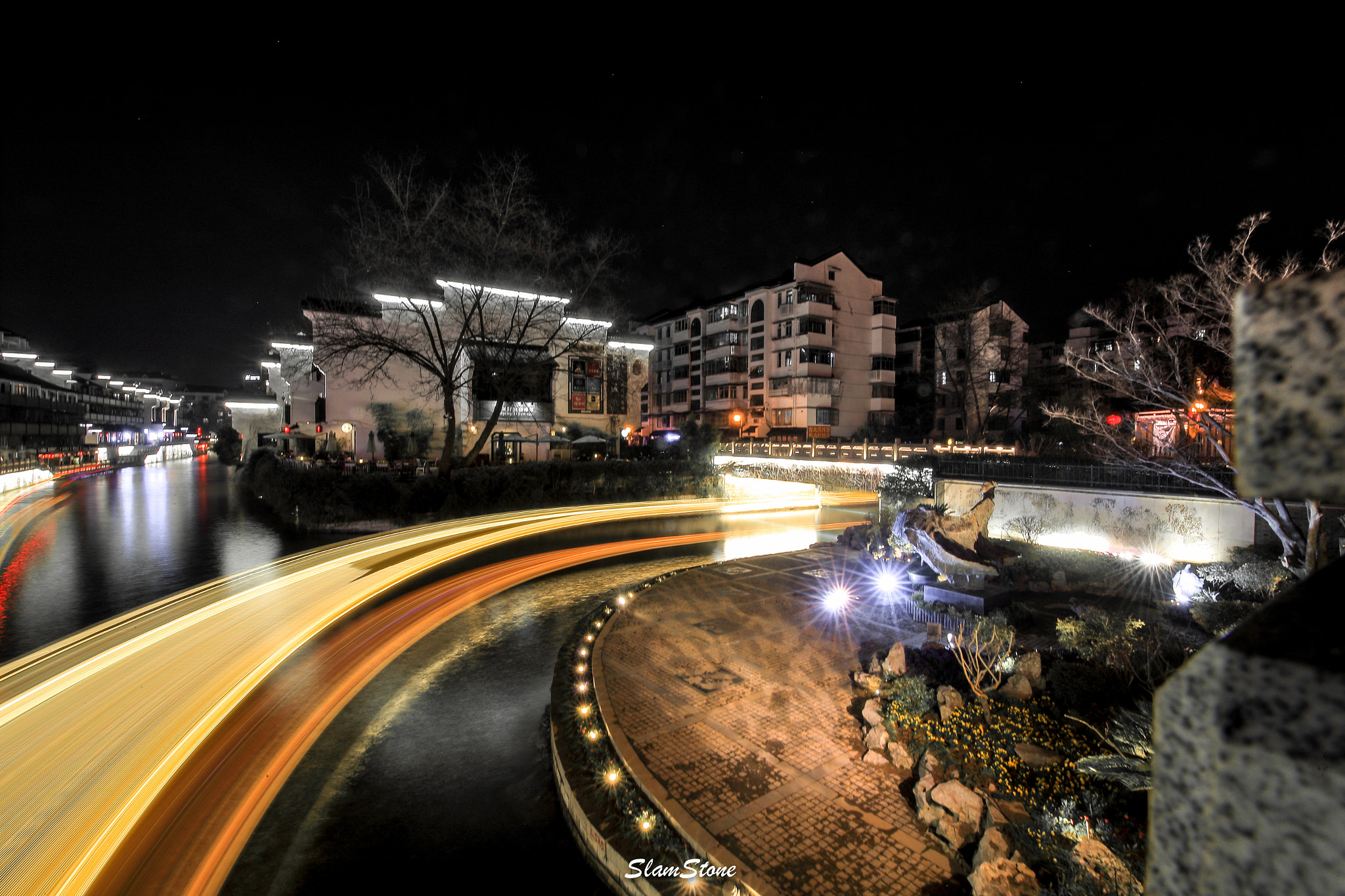 Canon EF 300mm f/2.8L sample photo. River night photography