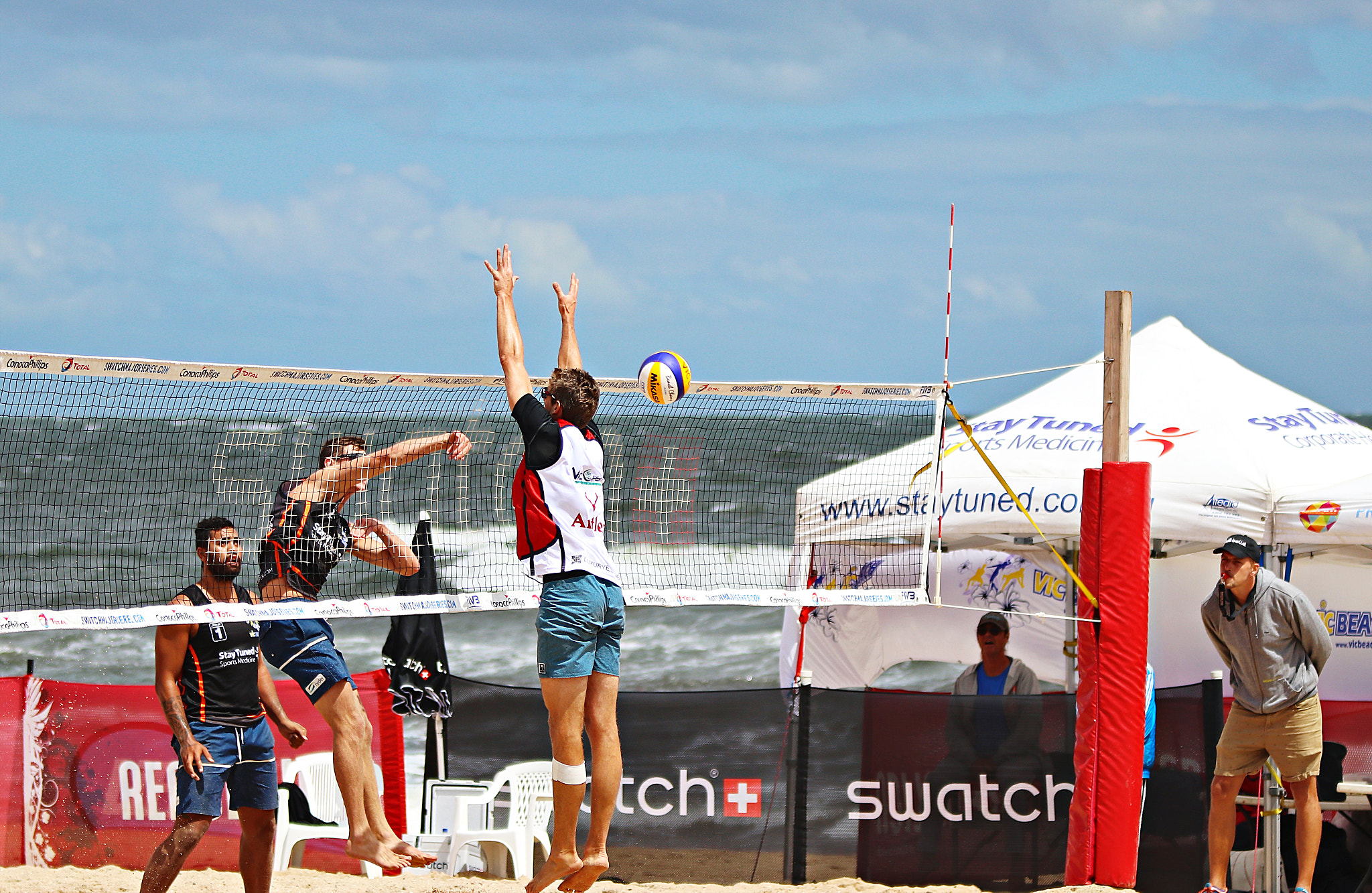 Sigma 70-200mm F2.8 EX DG OS HSM sample photo. Beach volleyball on st. kilda festival photography