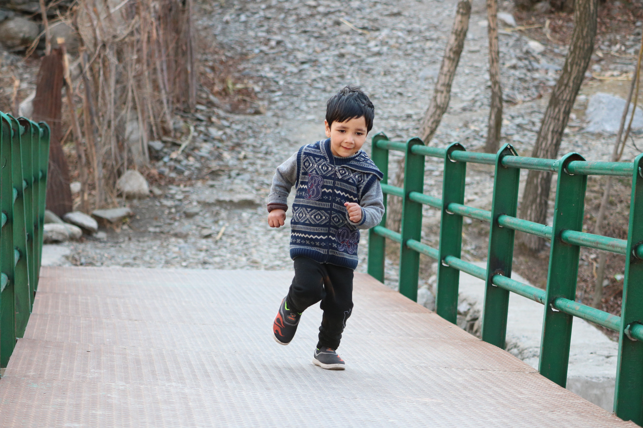 Canon EOS 750D (EOS Rebel T6i / EOS Kiss X8i) sample photo. Runn... photography