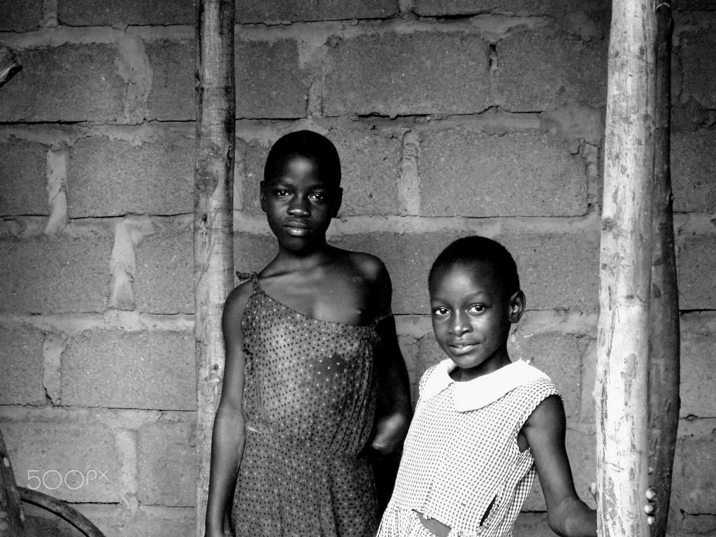 Olympus u-miniS,StylusVS sample photo. Uganda slum kids photography