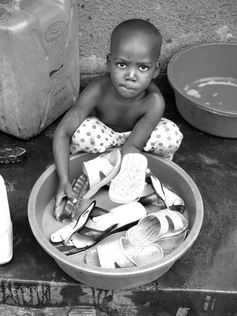 Olympus u-miniS,StylusVS sample photo. Uganda slum kids photography