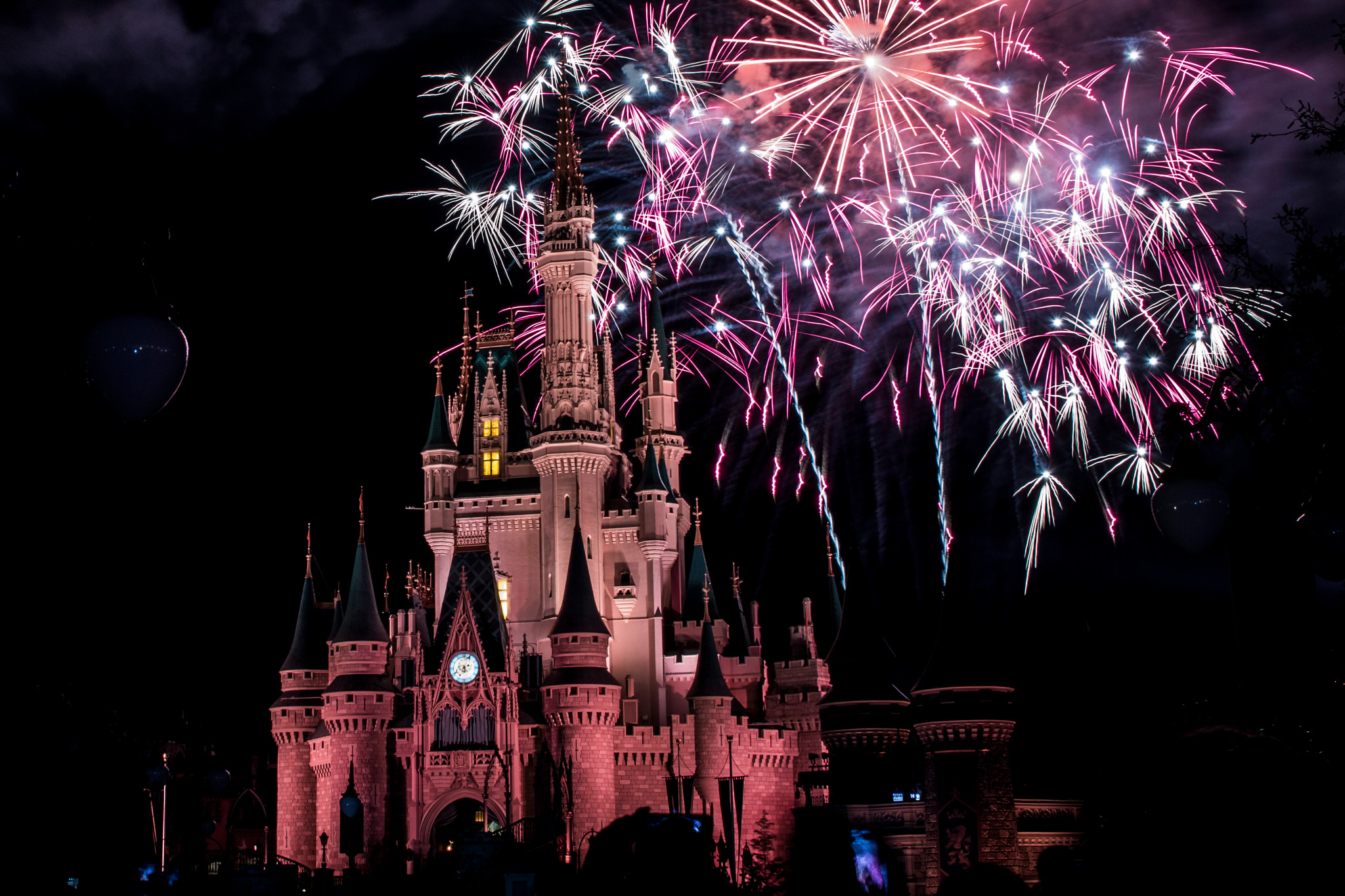 Canon EOS 7D Mark II sample photo. Fireworks at cinderella's castle photography