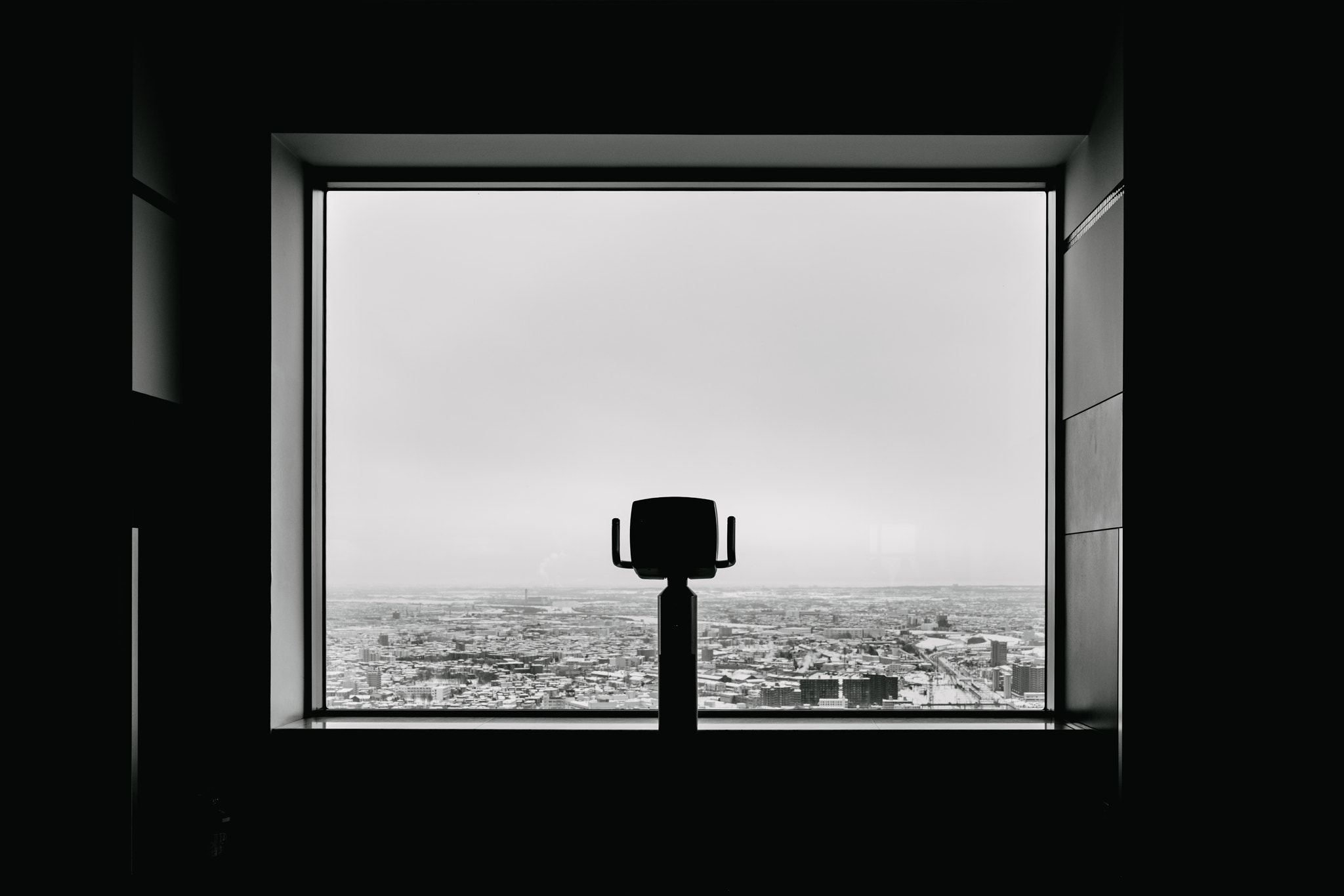 35mm F2.0 sample photo. Windows photography