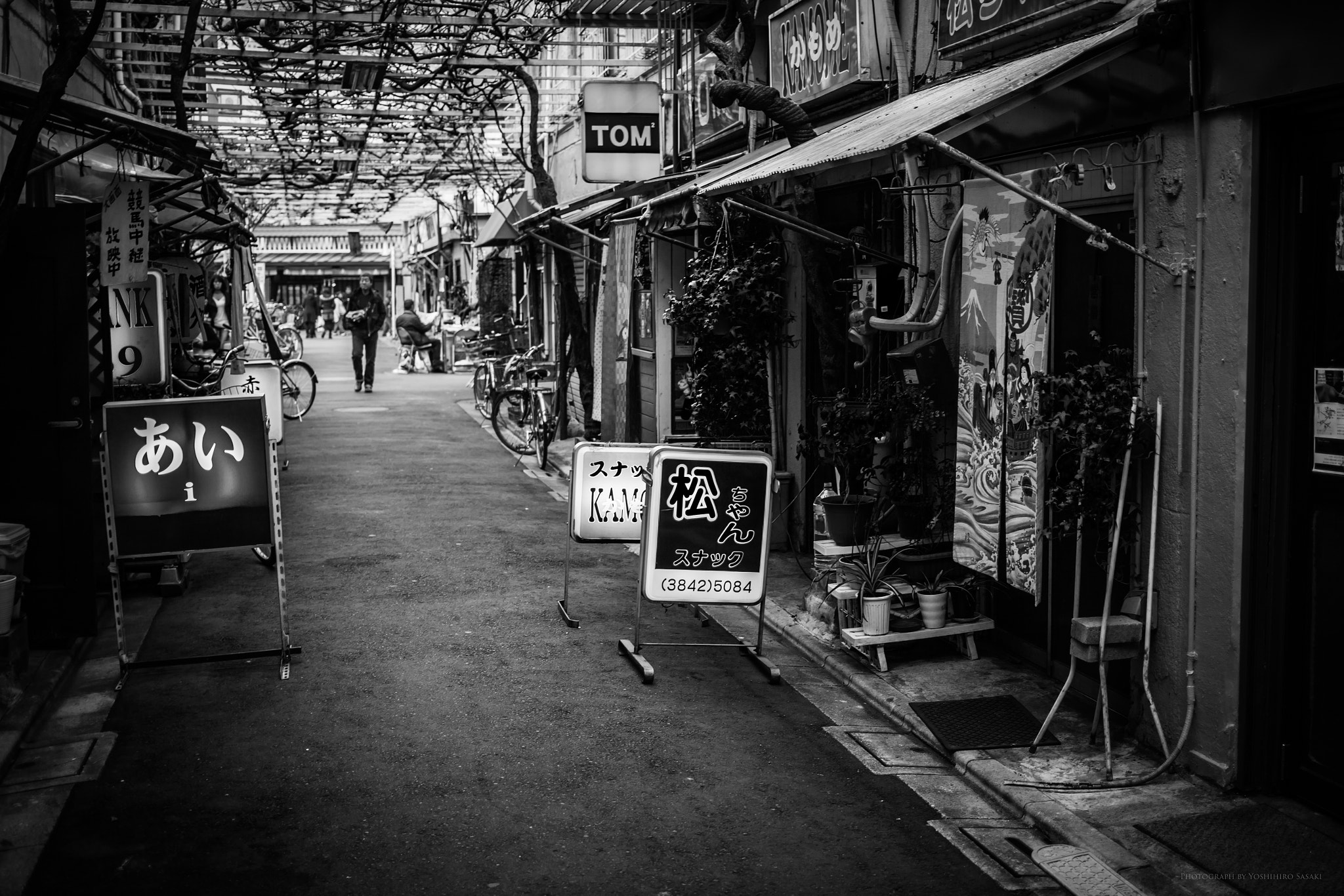 Canon EF 40mm F2.8 STM sample photo. Asakusa town, tokyo（red-light district） photography