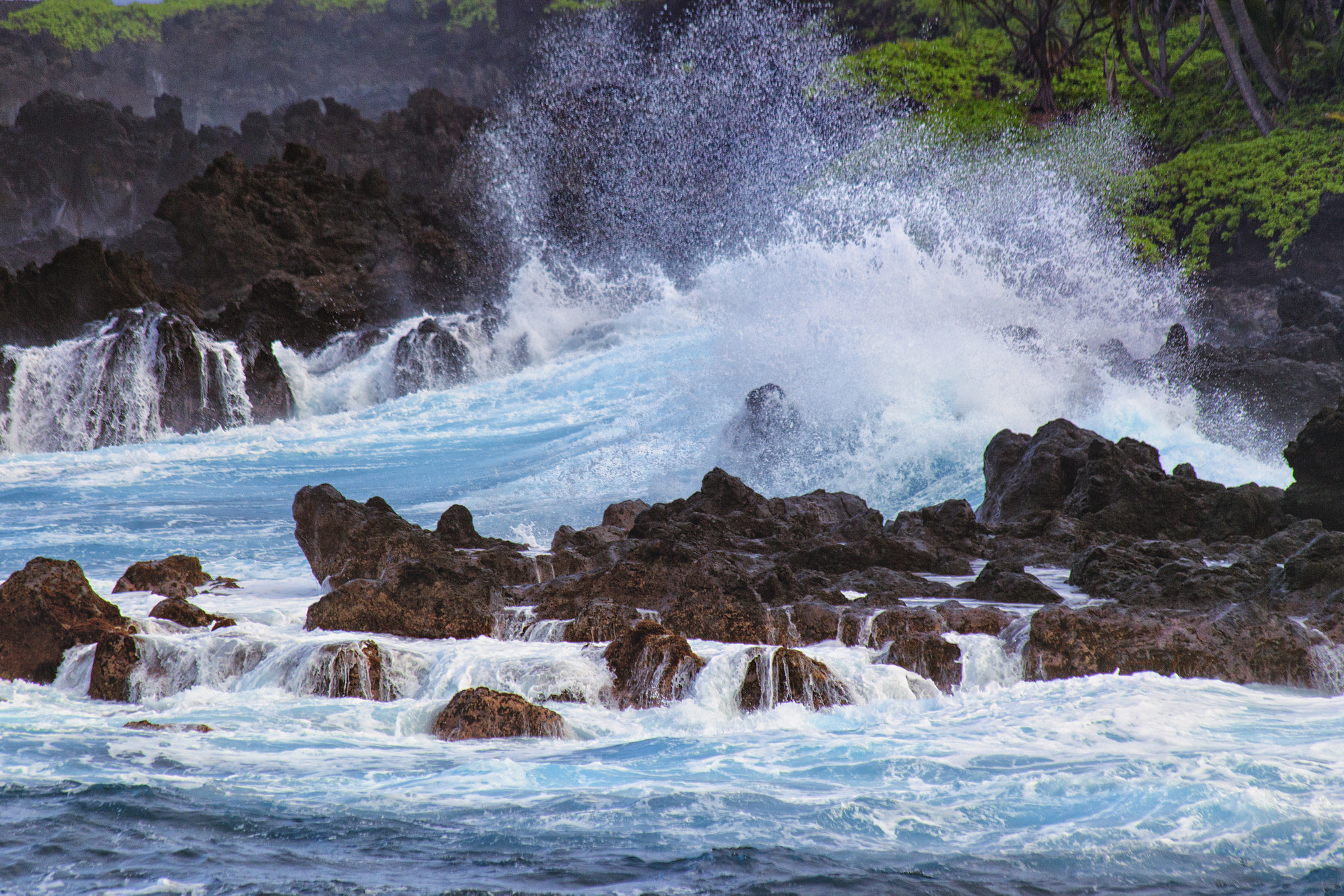Canon EOS 5D Mark II sample photo. Maui wave photography