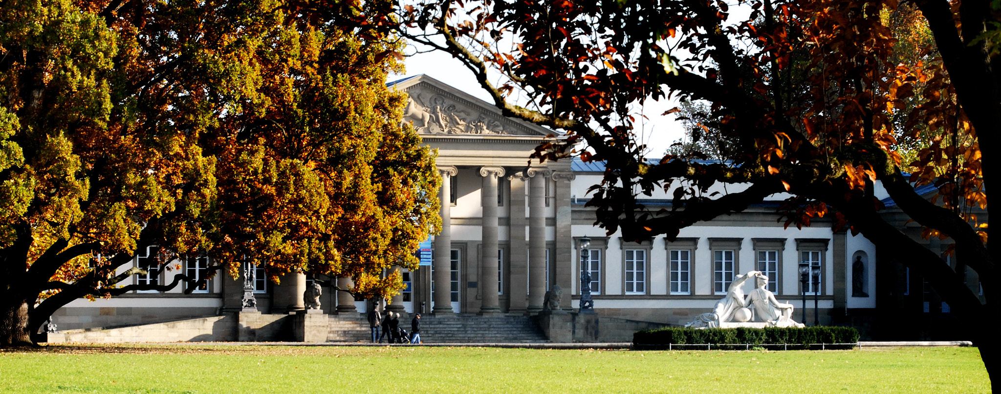 Sigma 70-200mm F2.8 EX DG Macro HSM II sample photo. Schloss rosenstein photography