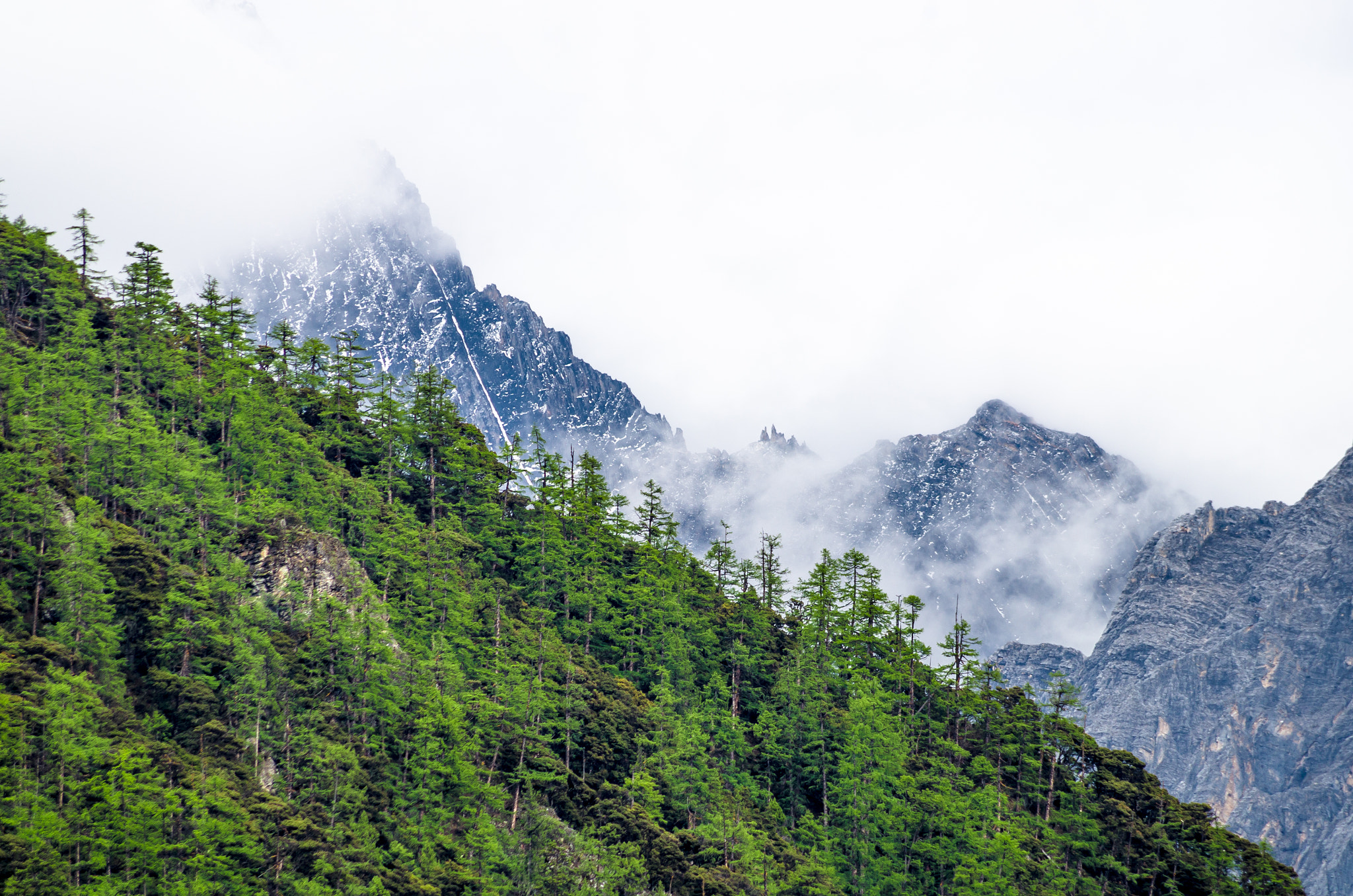 smc PENTAX-DA L 55-300mm F4-5.8 ED sample photo. Clouds covered photography
