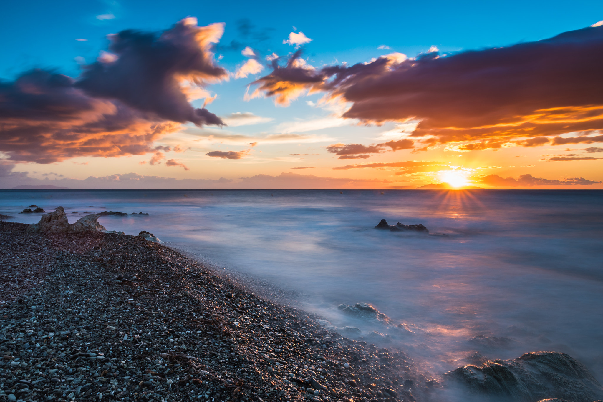 Nikon D5500 + Sigma 18-35mm F1.8 DC HSM Art sample photo. Unexpected sunrise photography
