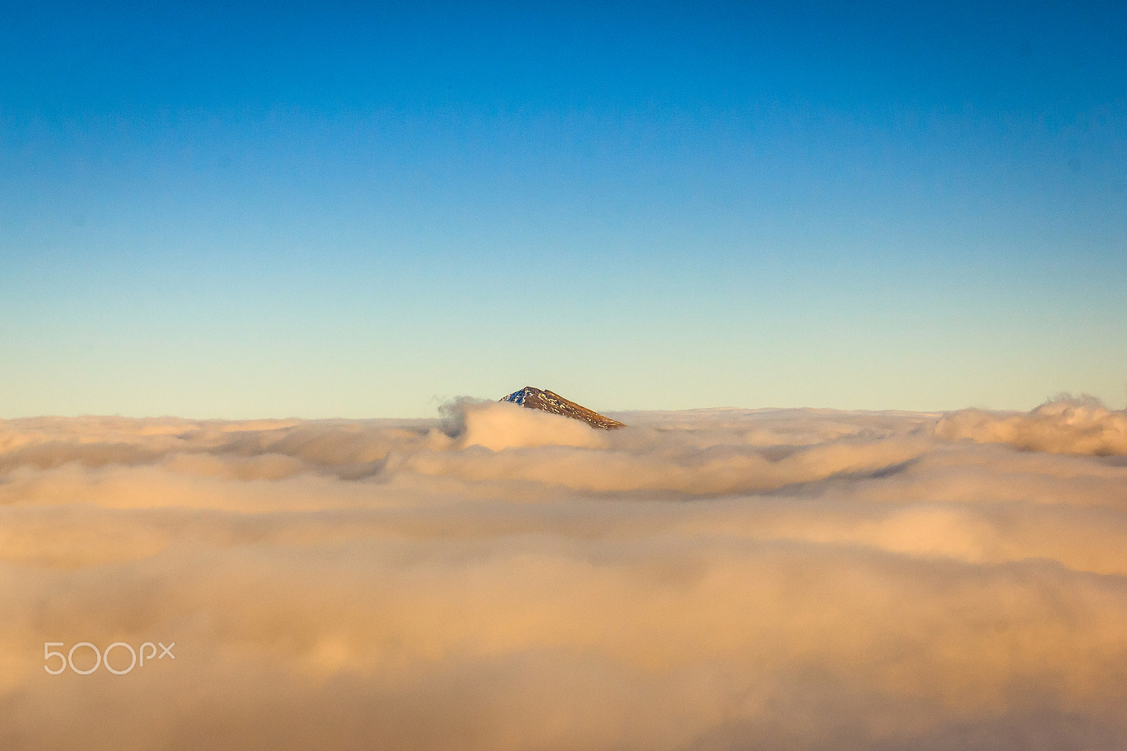 Canon EOS 60D + Canon EF 17-40mm F4L USM sample photo. Ben lomond cloud inversion photography