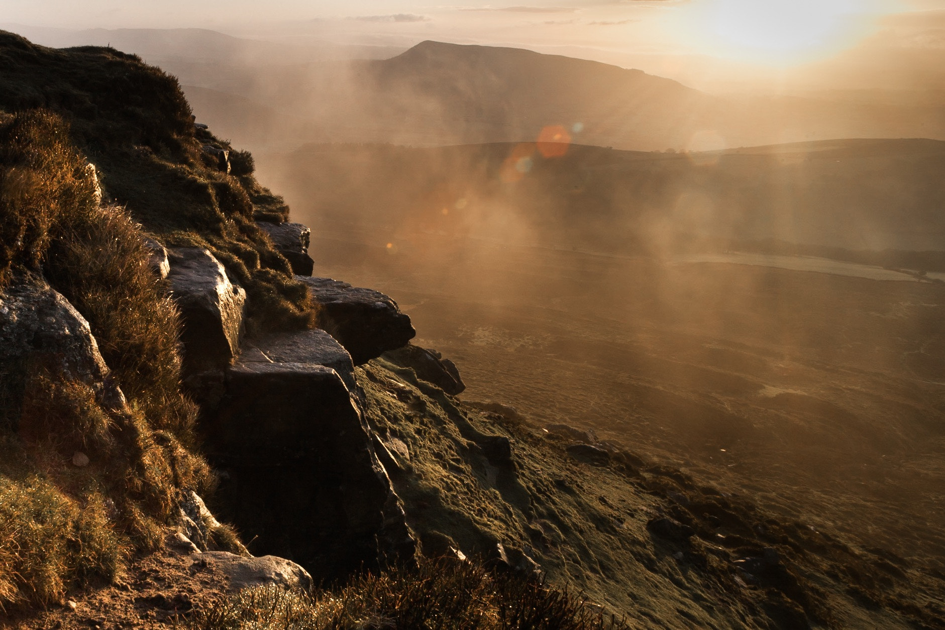 Canon EF 24-85mm F3.5-4.5 USM sample photo. Y sgyryd from pen y gal photography