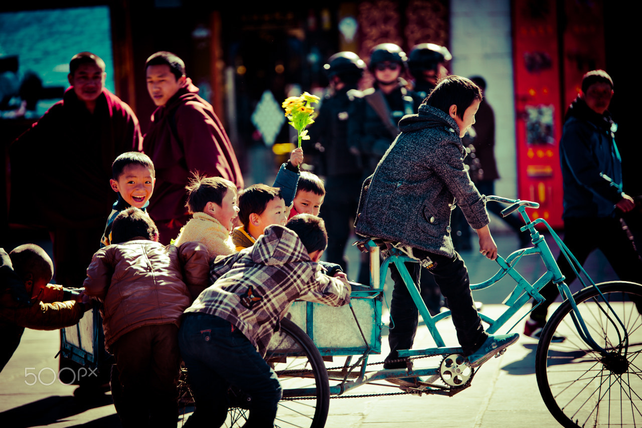 Tamron SP 70-200mm F2.8 Di VC USD sample photo. Love can be different. this is love about peace an ... photography