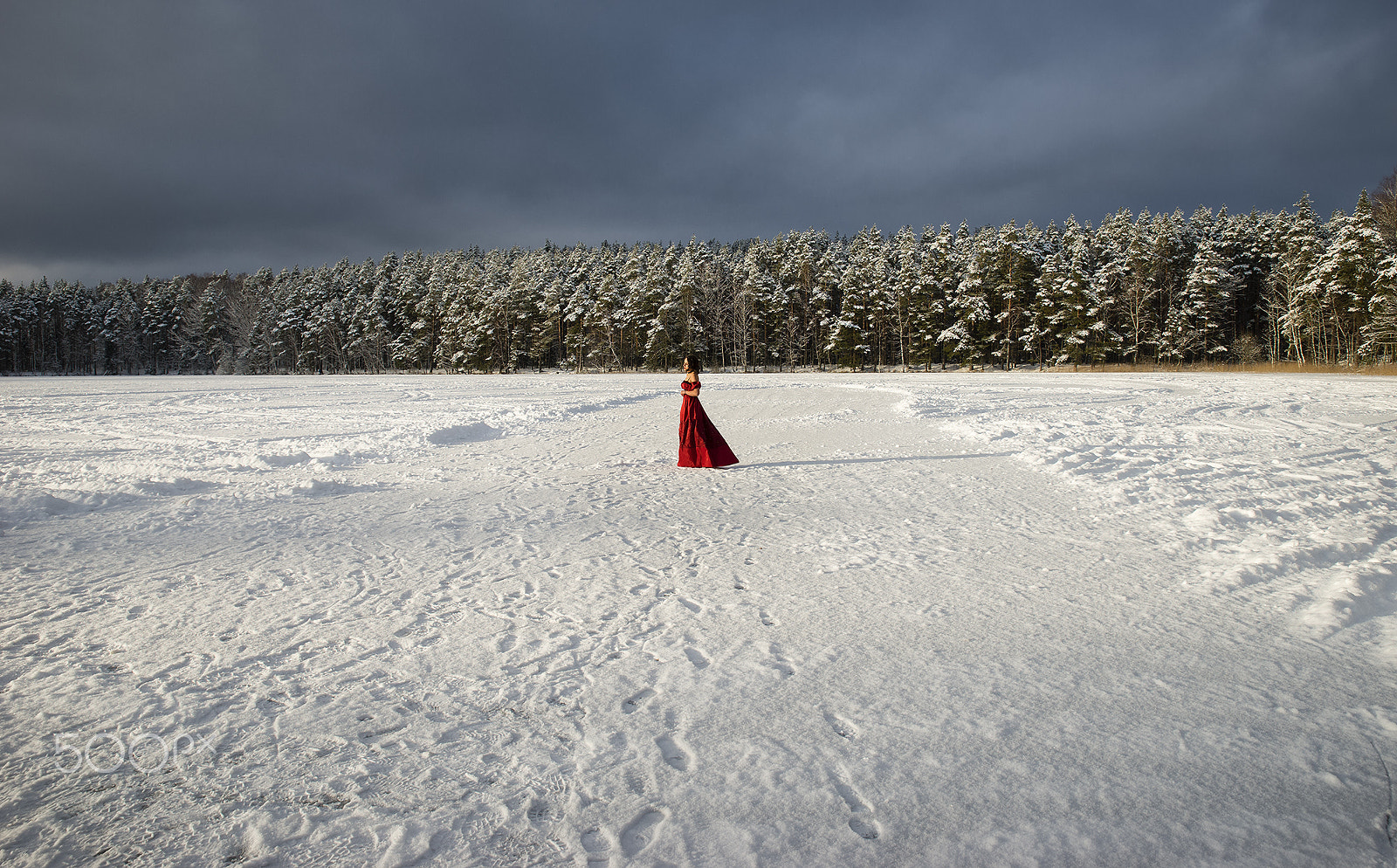 Sony a99 II sample photo. Sun, snow and girl... photography