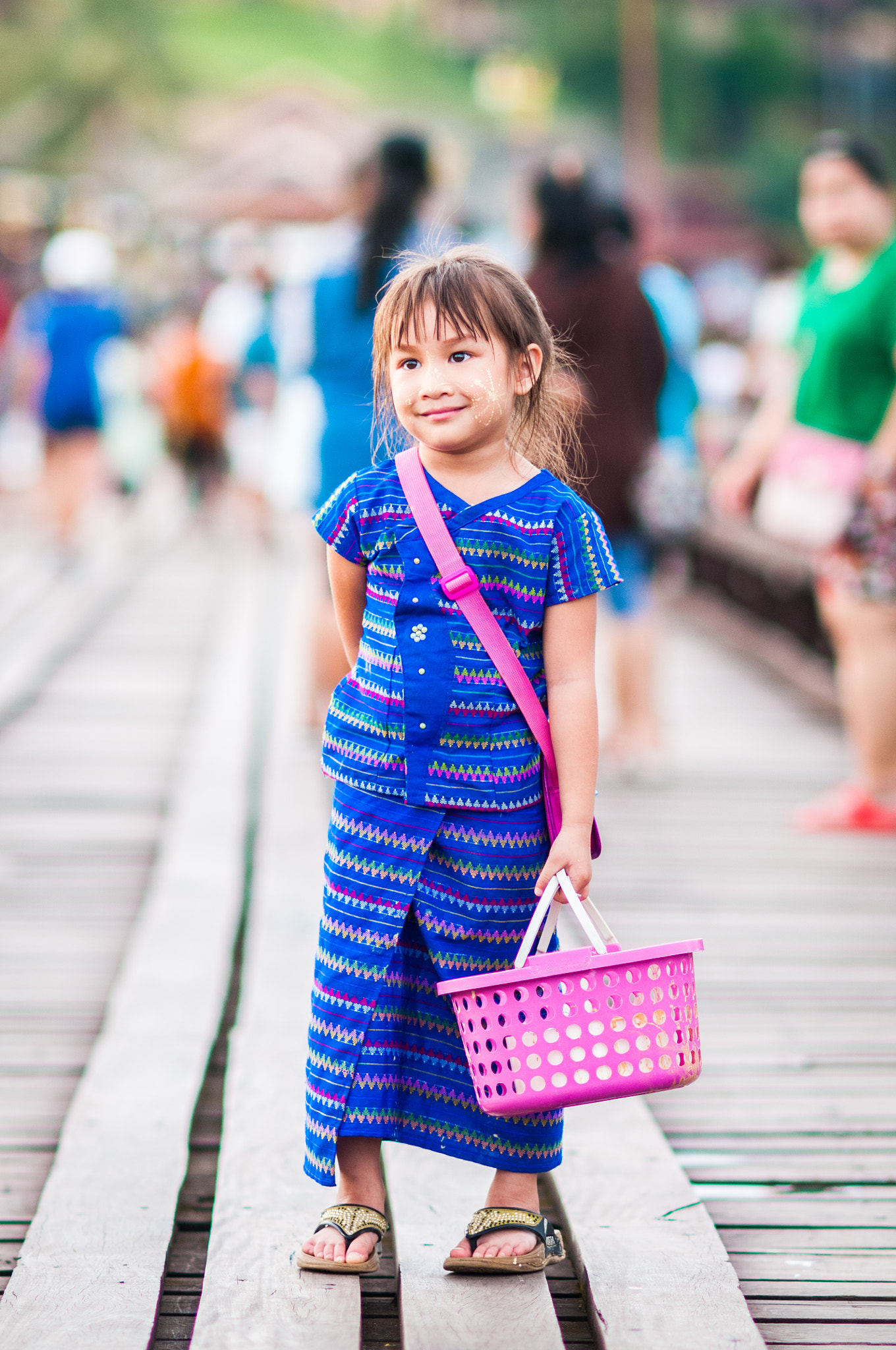 AF DC-Nikkor 135mm f/2D sample photo. Myanmar girl portrait. photography