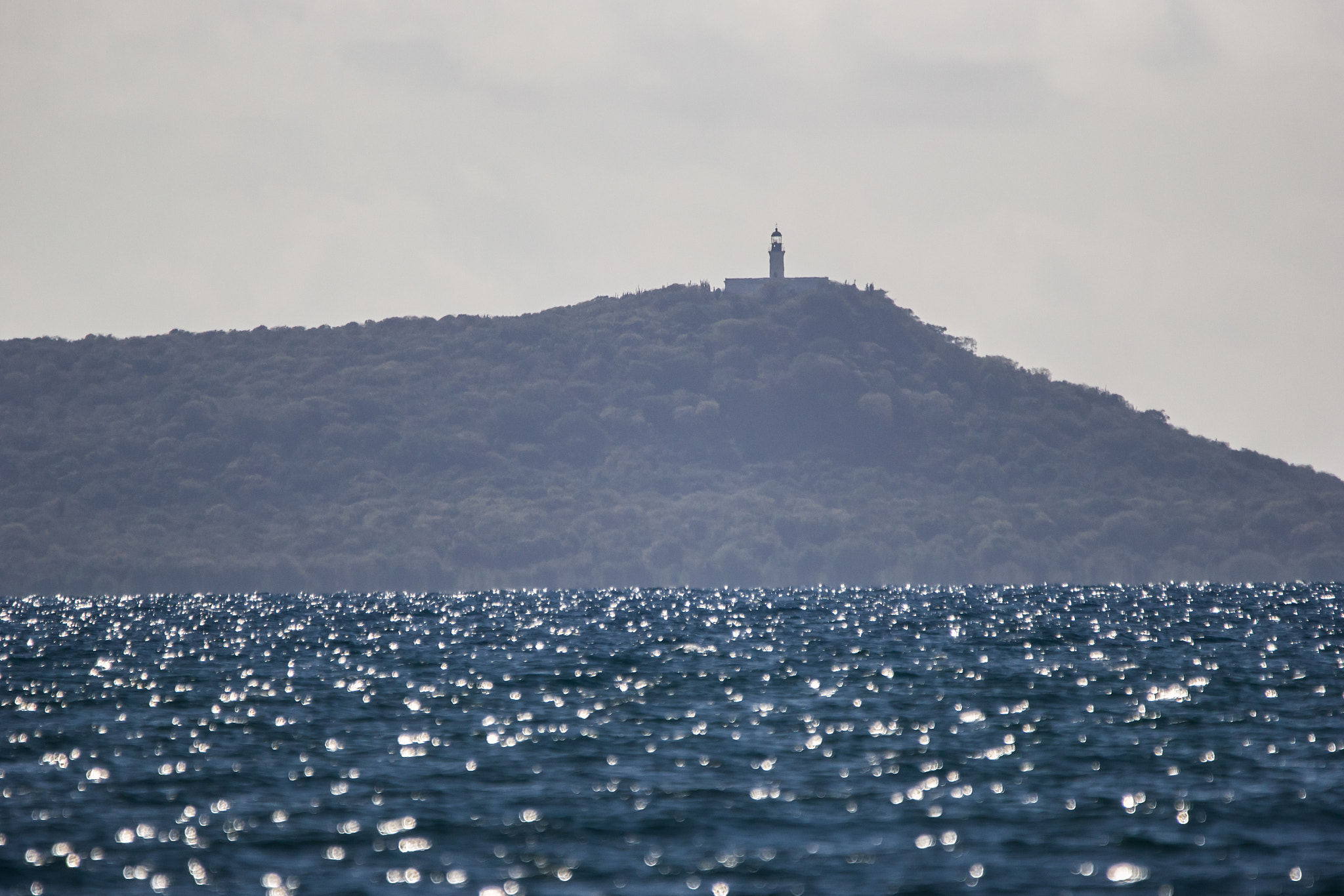 Sigma 150-600mm F5-6.3 DG OS HSM | C sample photo. Faro de caja de muertos photography